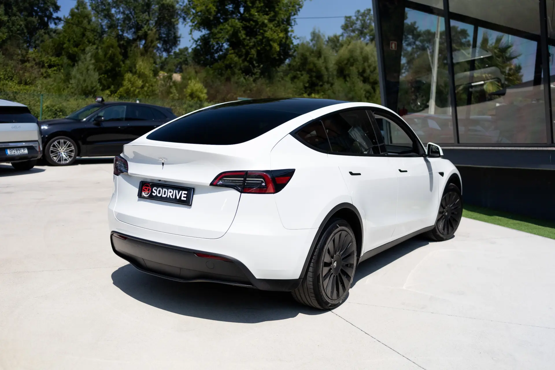 Tesla Model Y Standard 5