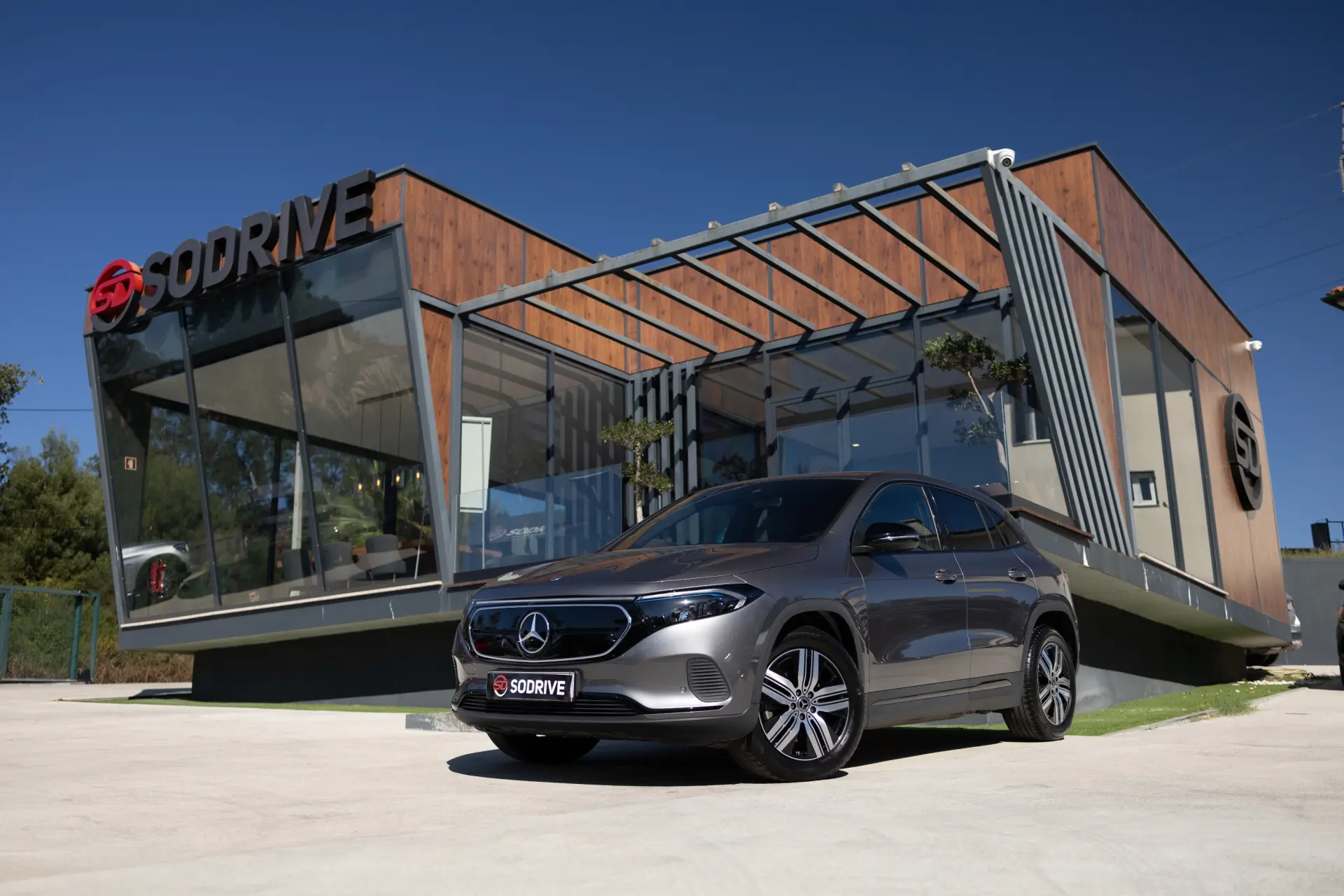 Mercedes-Benz EQA 250+ Progressive 1