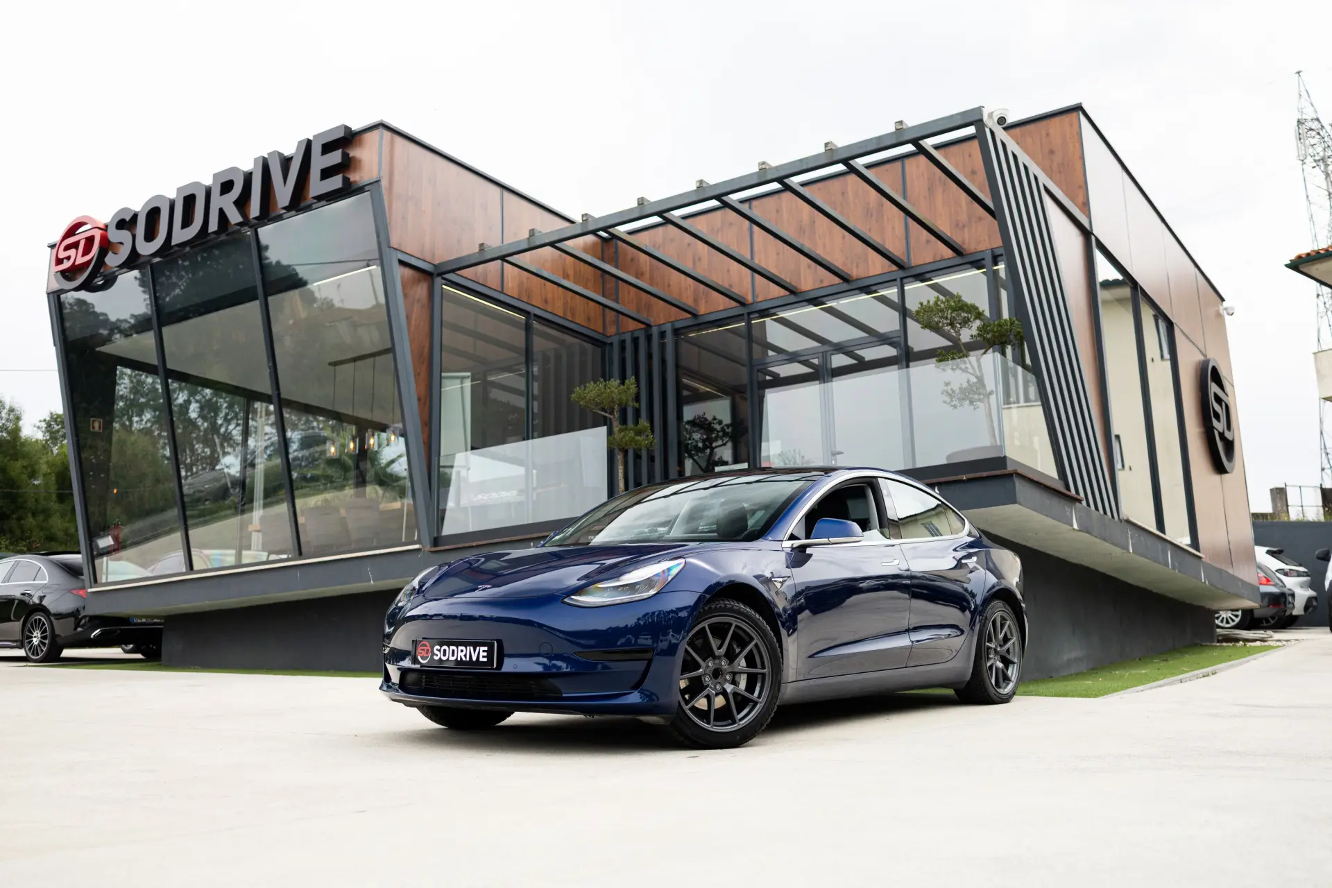 Tesla Model 3 Standard Range Plus RWD 1