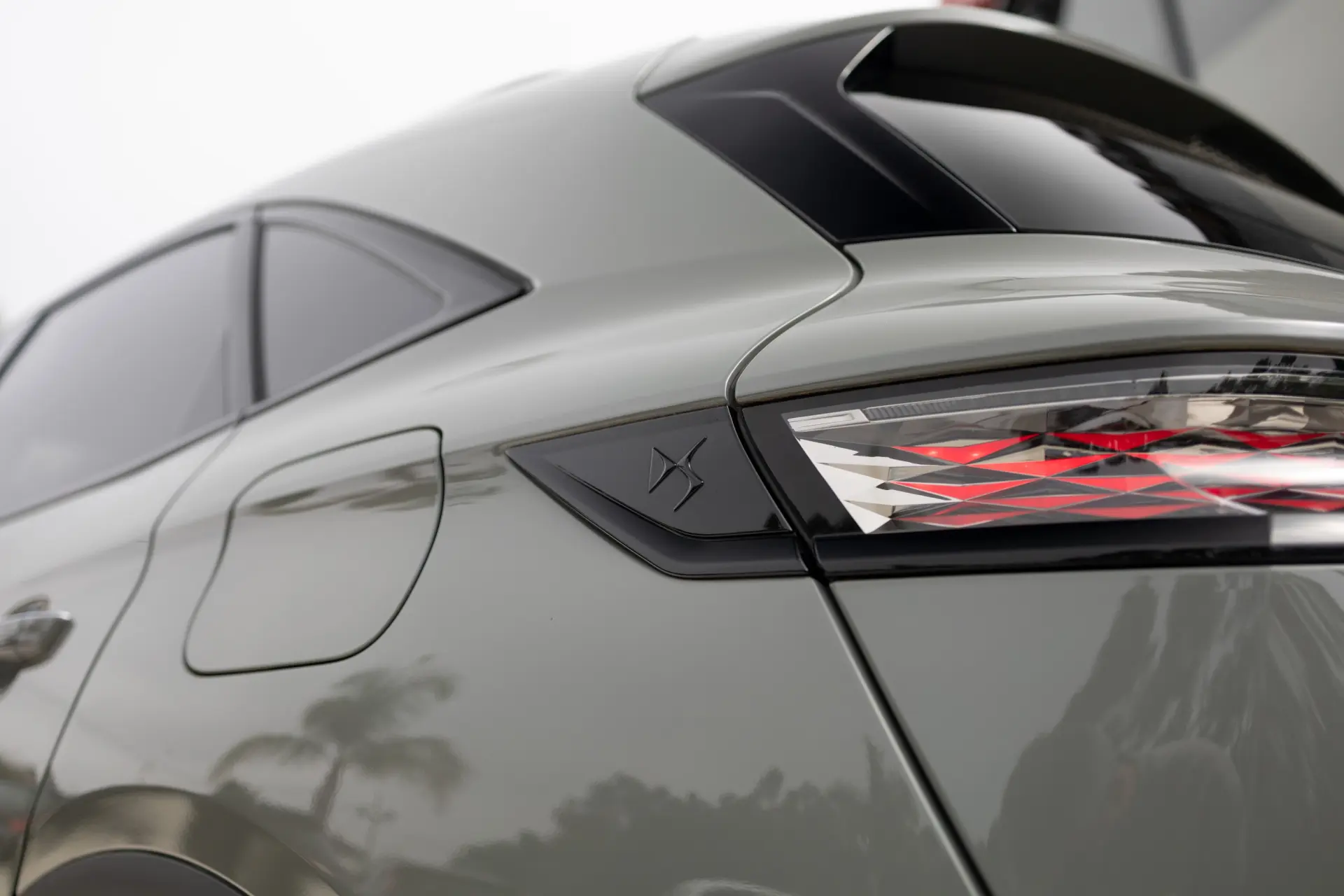 DS DS7 Crossback E-Tense Performance Line EAT8 32