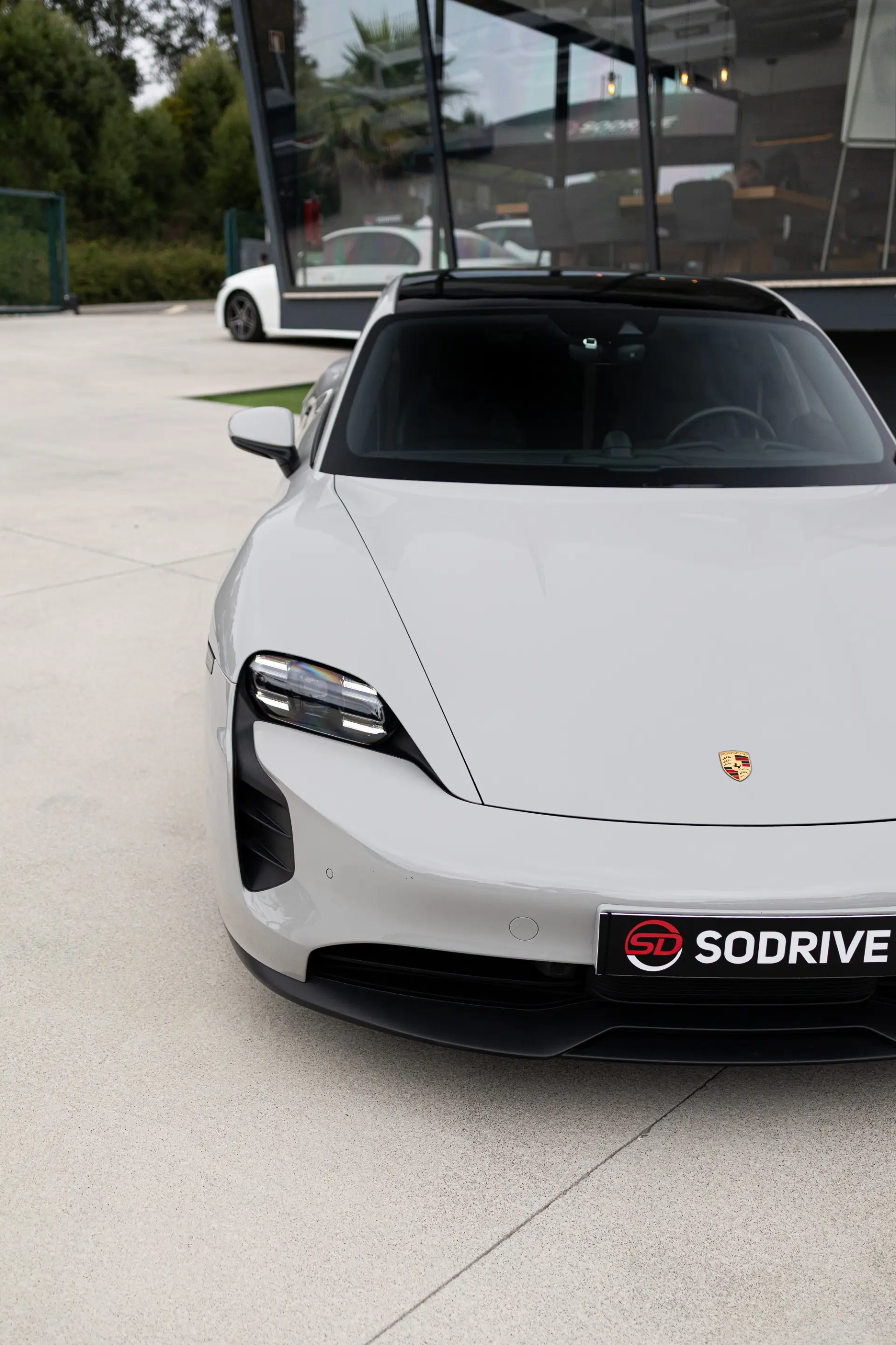 Porsche Taycan Sport Turismo Outro 23