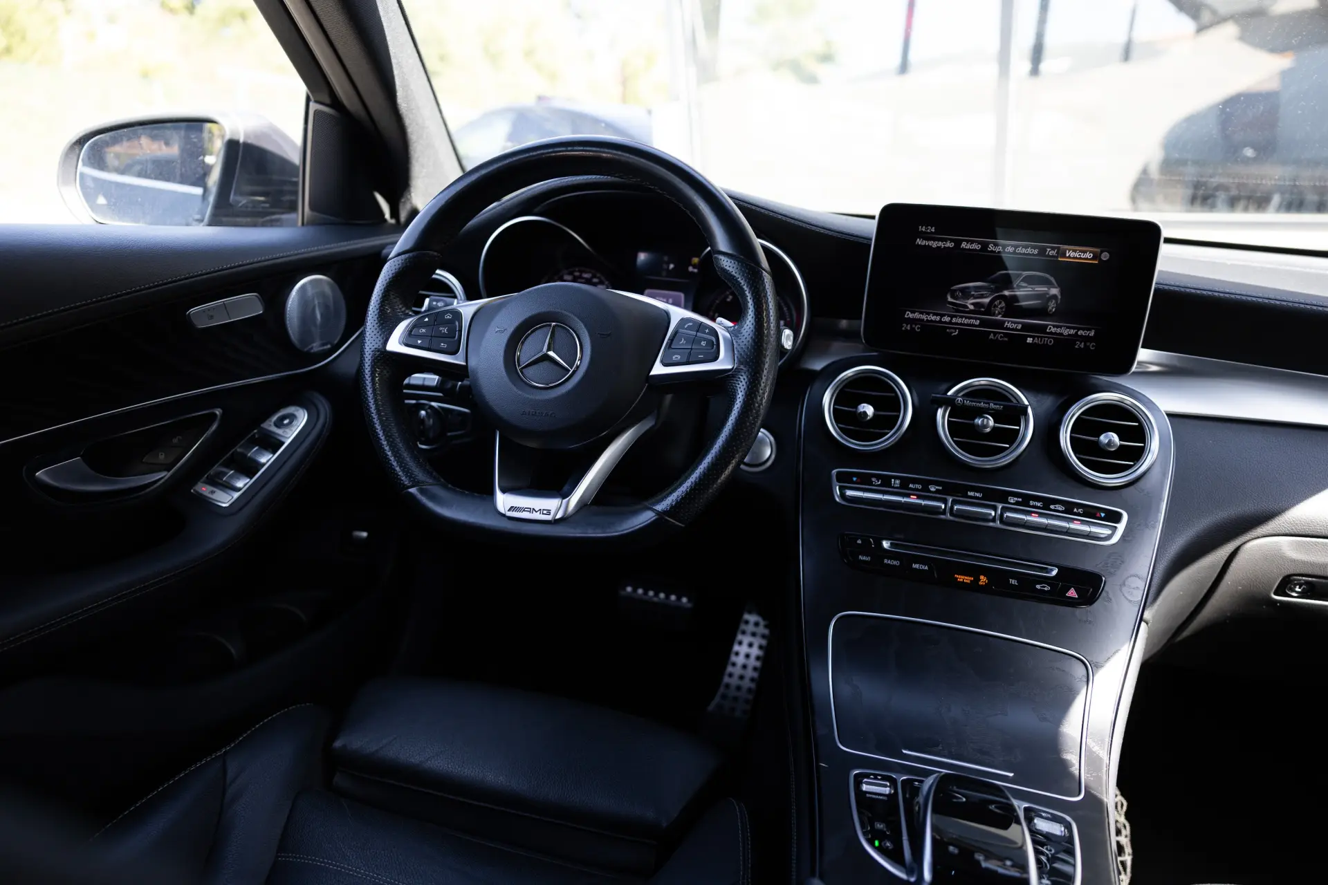 Mercedes-Benz GLC 250 d 4Matic 9G-TRONIC AMG Line 28