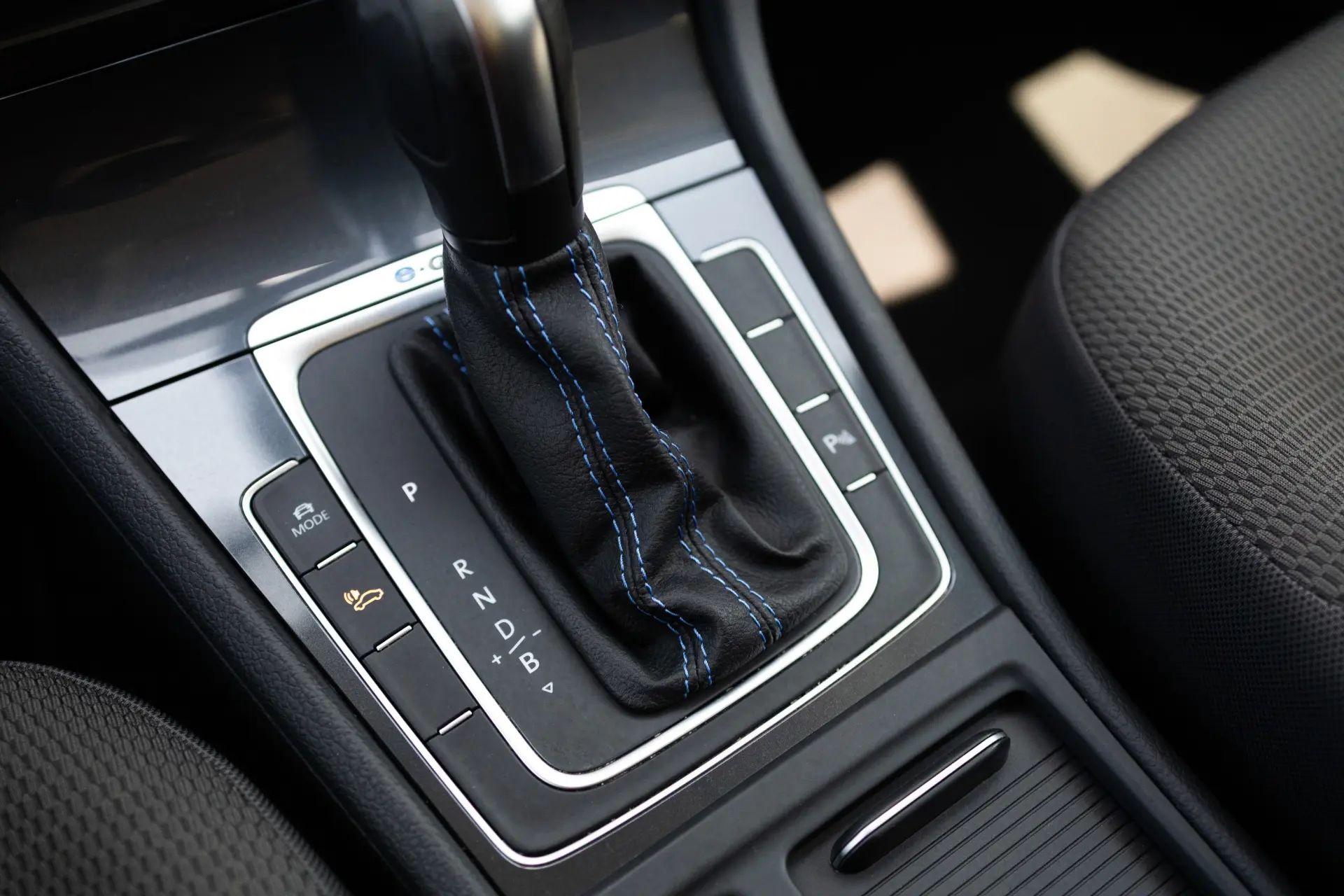 Volkswagen e-Golf Standard 13