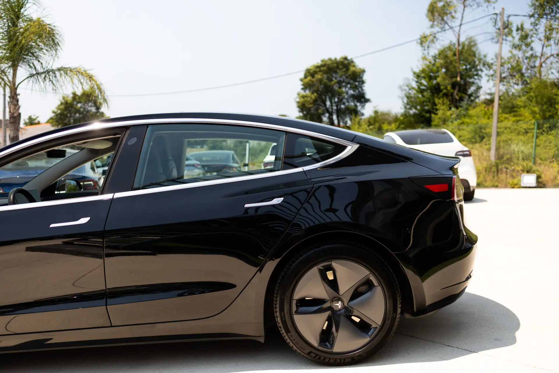 Tesla Model 3 Long-Range Dual Motor AWD 13