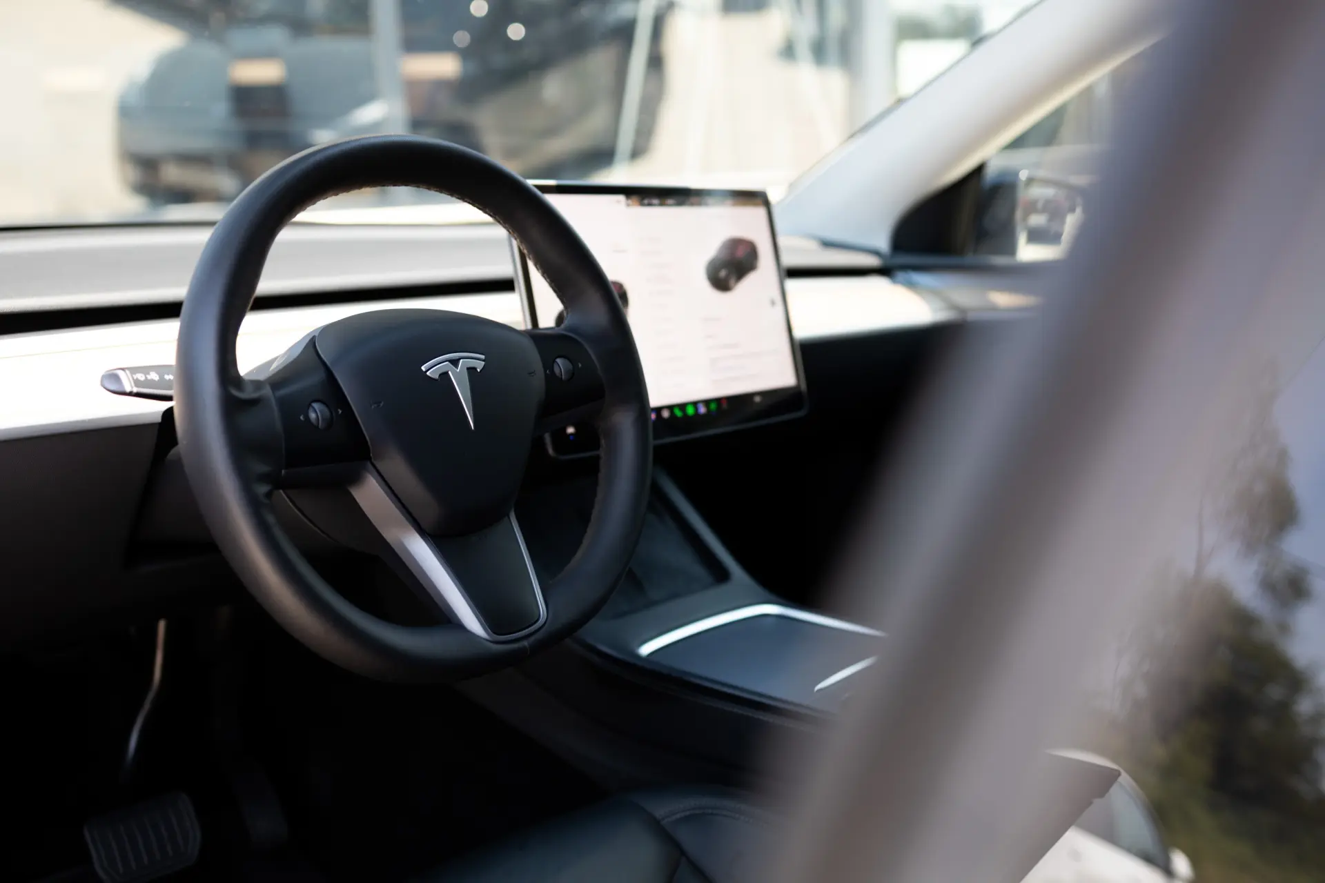 Tesla Model Y Long Range RWD 7