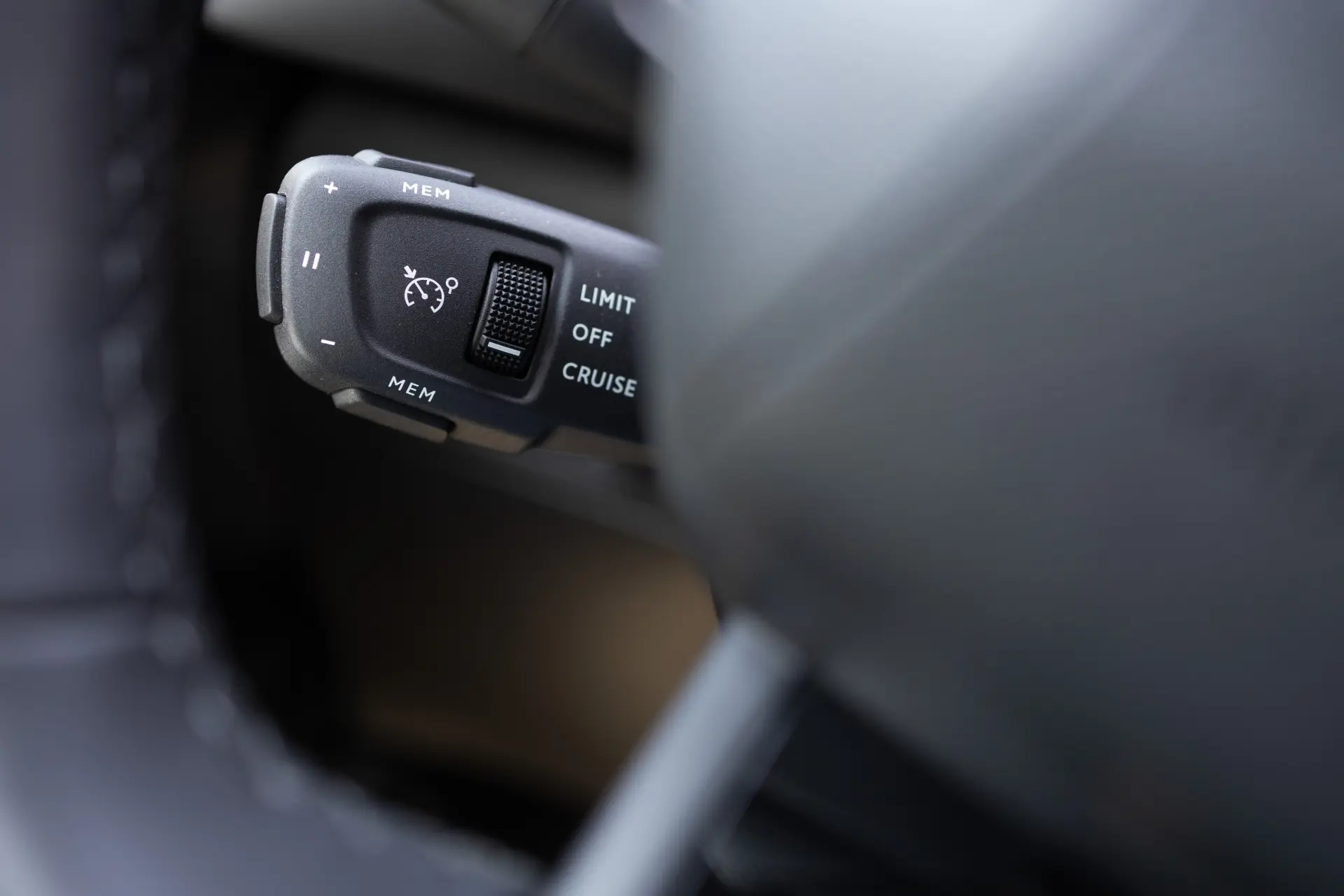 DS DS3 Crossback E-Tense Performance Line 18