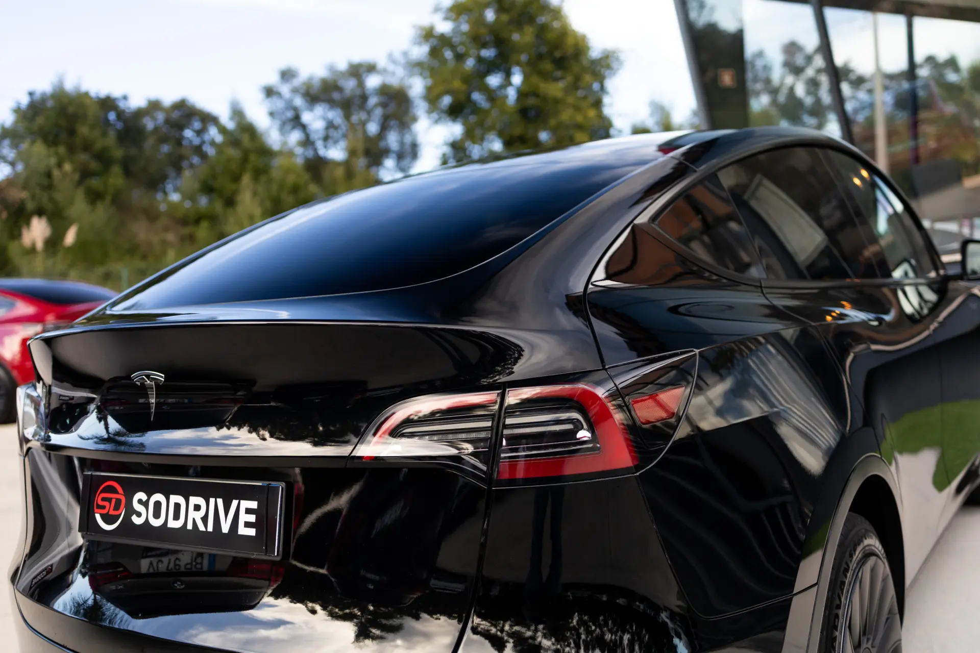 Tesla Model Y Standard 16