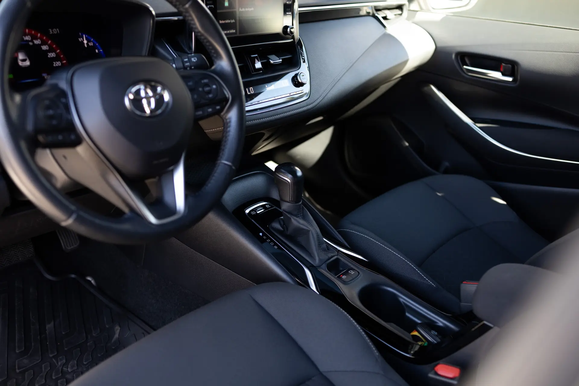 Toyota Corolla 1.8 Hybrid Active 19