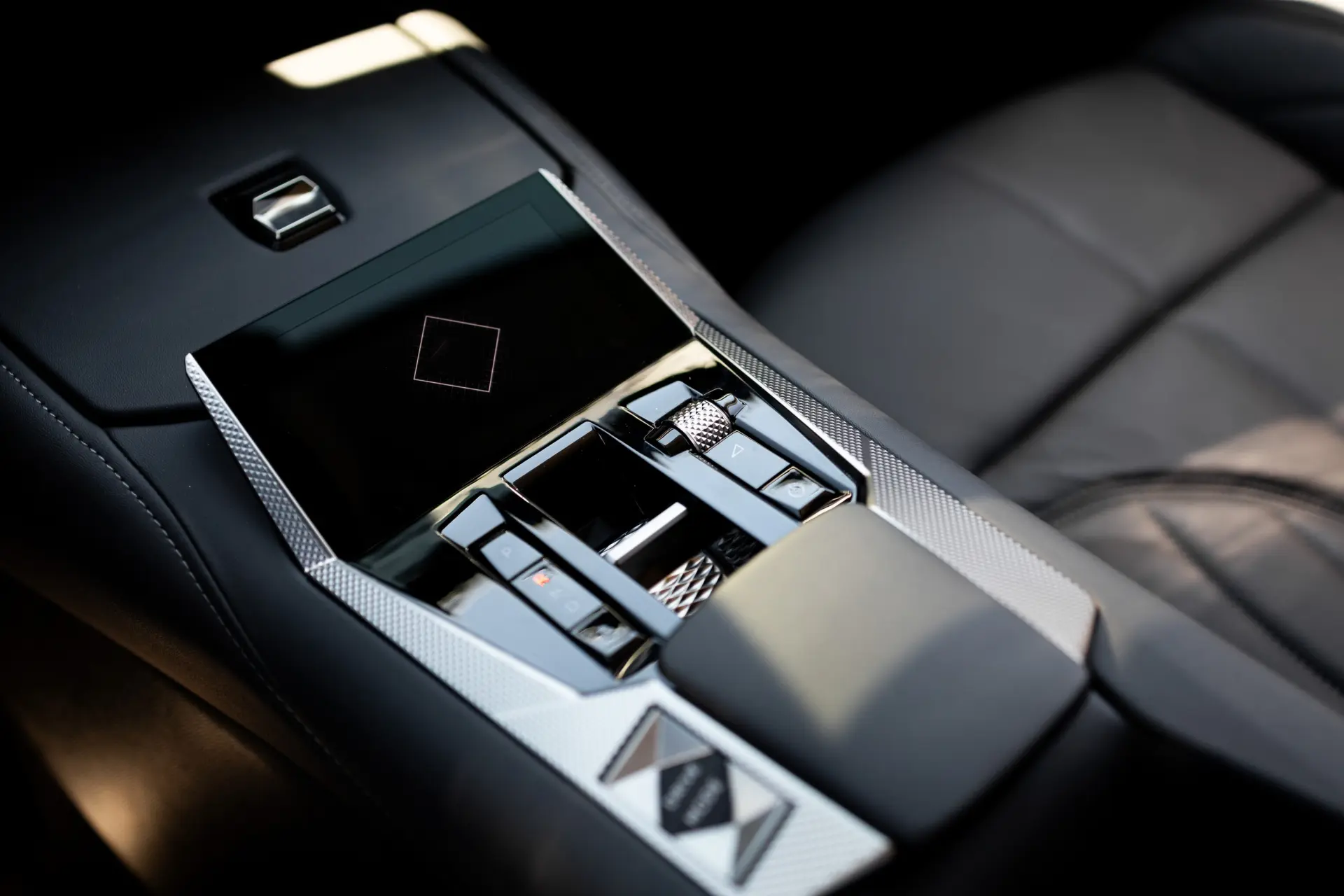 DS DS4 E-TENSE 225 RIVOLI 20