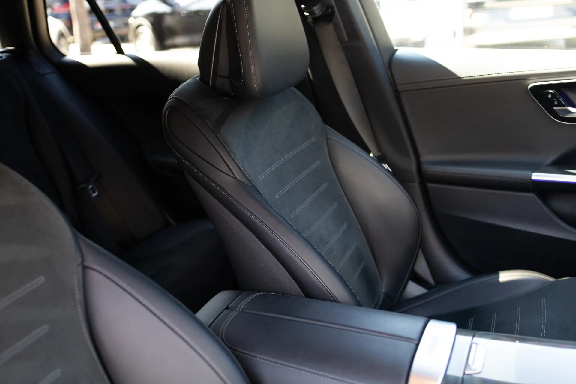 Mercedes-Benz C 300 e AMG Line 33