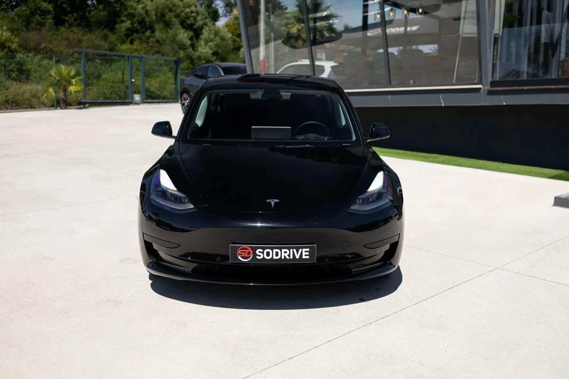 Tesla Model 3 Standard Range Plus RWD 3