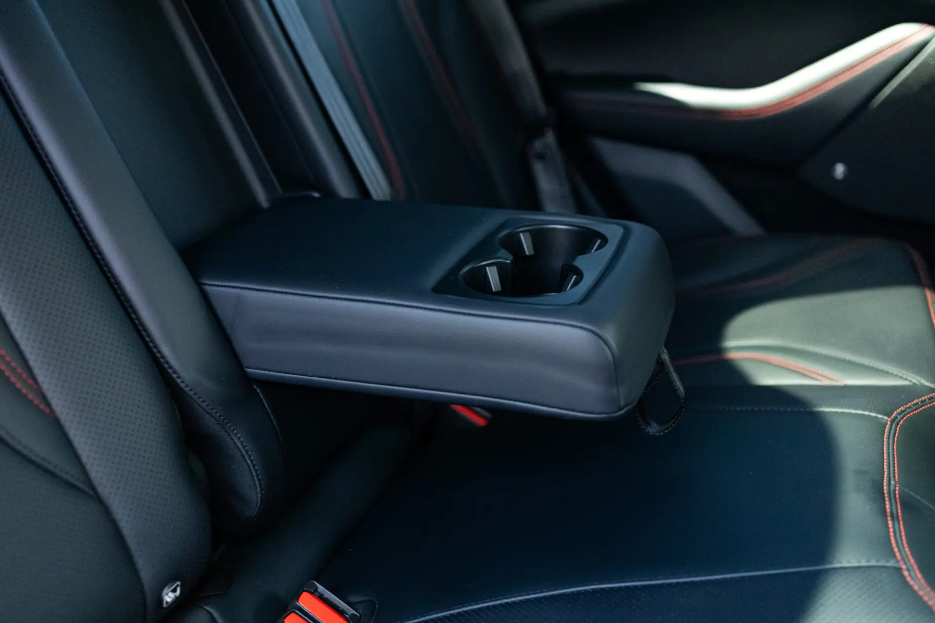 Ford Mustang Mach-E 75.7 kWh Premium AWD 25