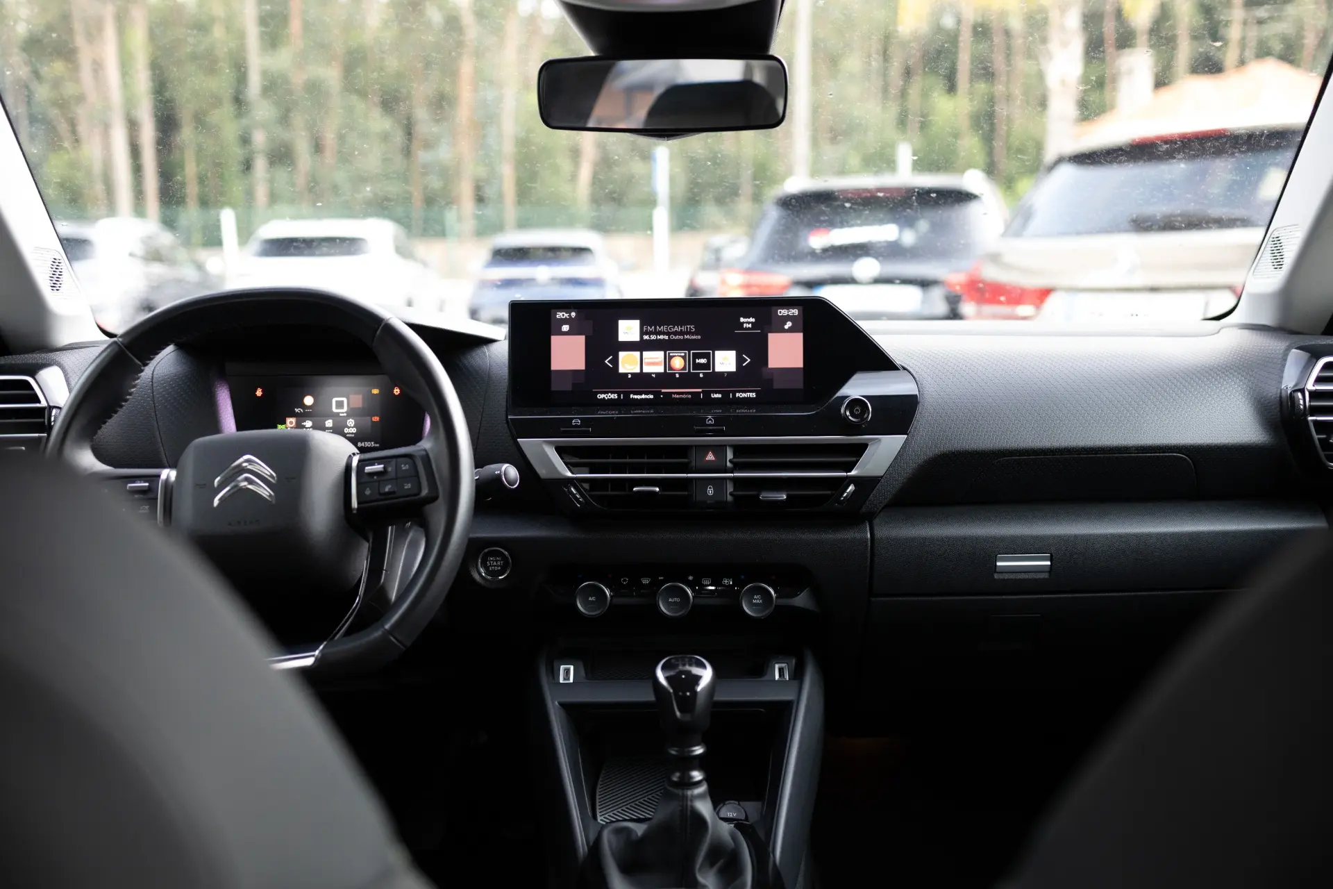 Citroen C4 1.2 PureTech Shine 9