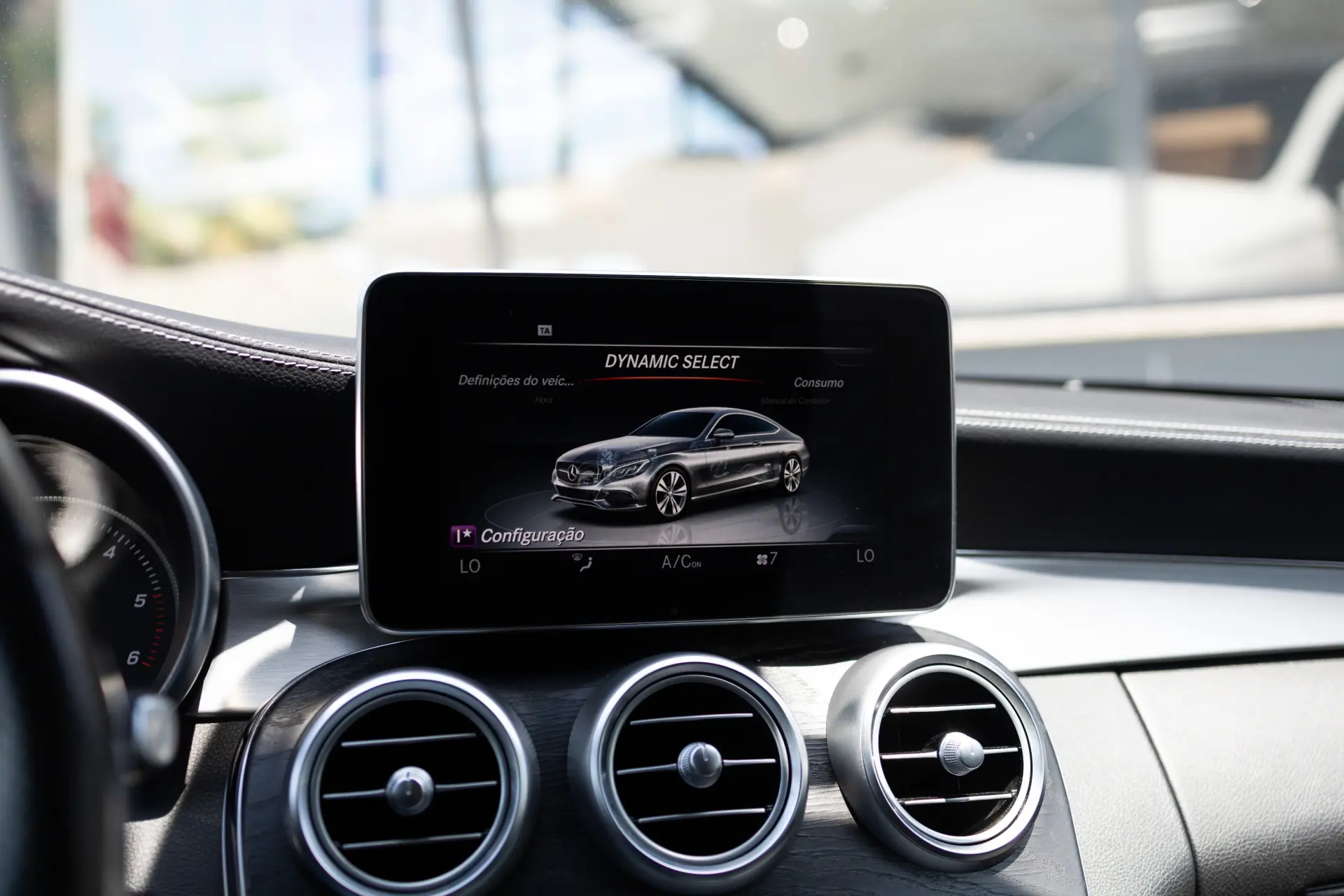 Mercedes-Benz C 220 d 9G-TRONIC AMG Line 13