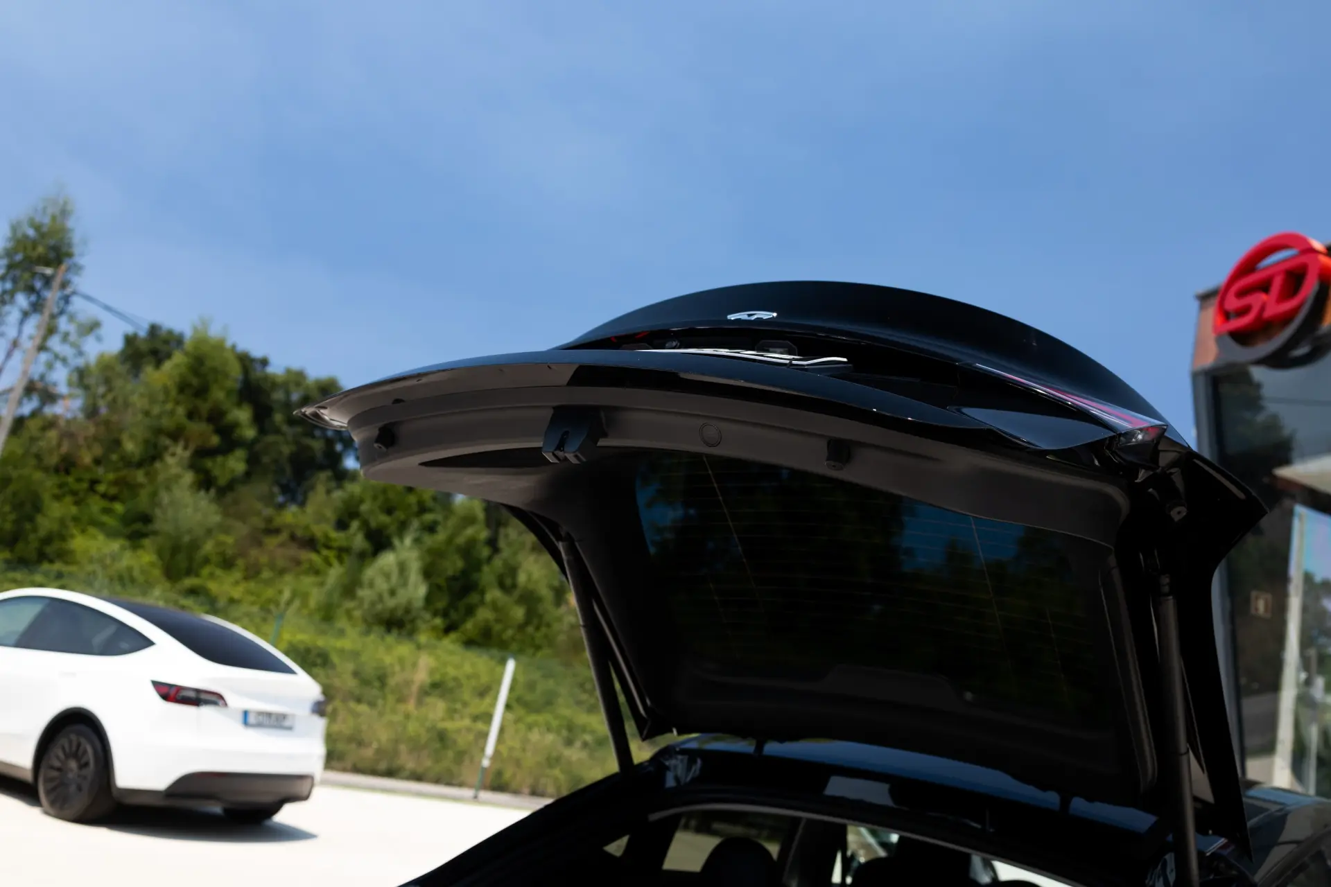 Tesla Model Y Long Range RWD 18