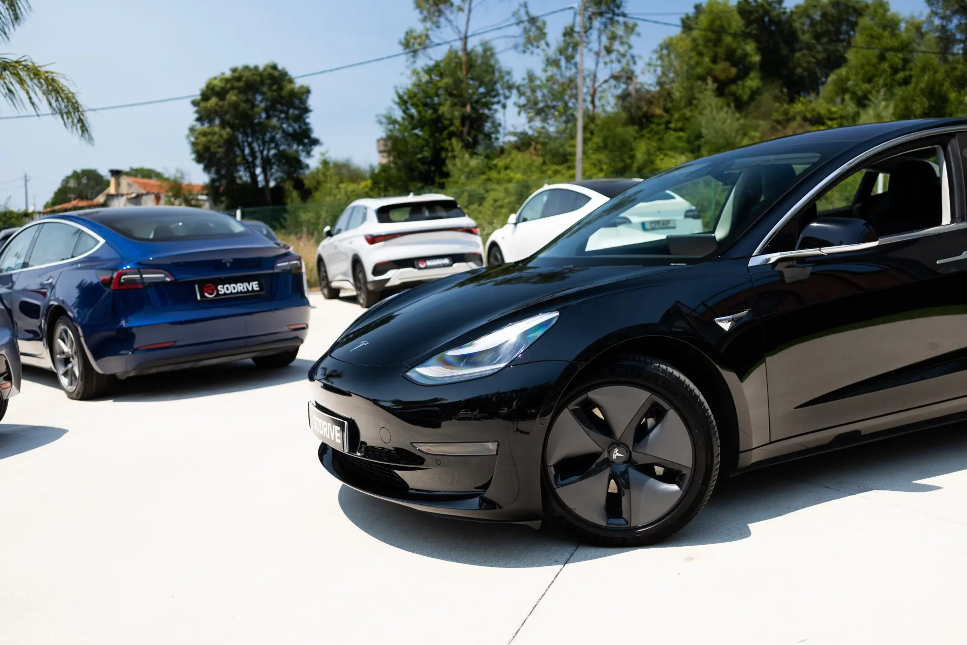 Tesla Model 3 Long-Range Dual Motor AWD 11