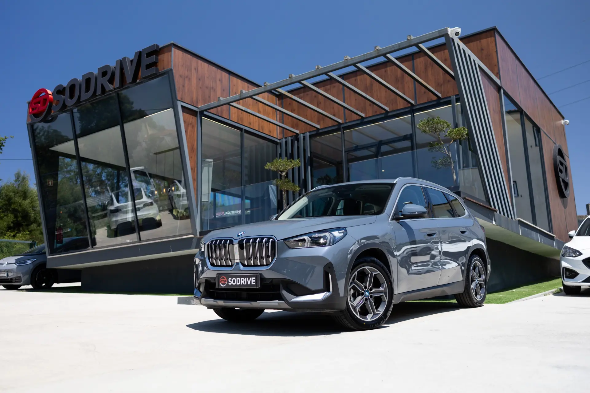 BMW iX1 xDrive30 xLine 1