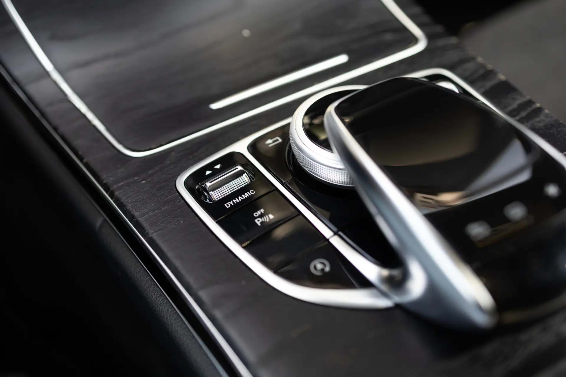 Mercedes-Benz C 220 d 9G-TRONIC AMG Line 30