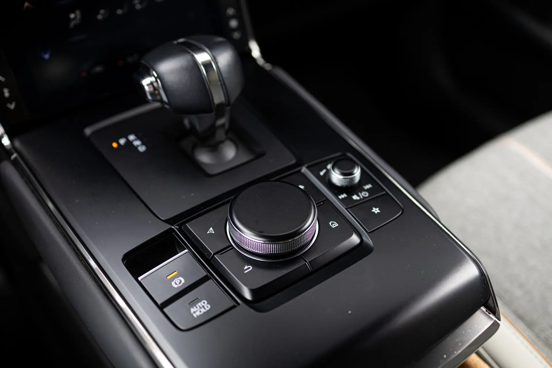 Mazda MX-30 e-Skyactiv First Edition+Modern Confidence 24