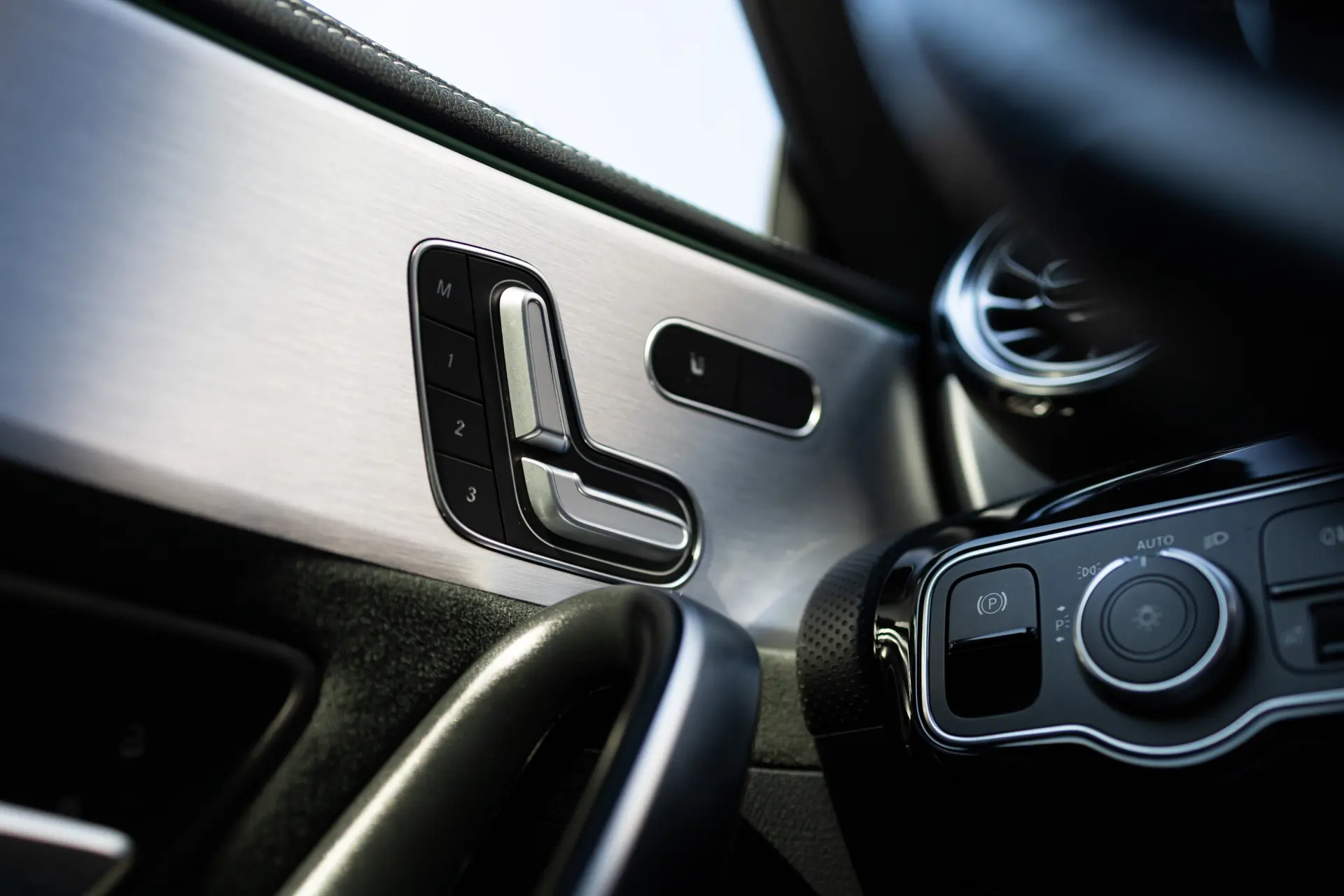 Mercedes-Benz CLA 250 e AMG Line 7