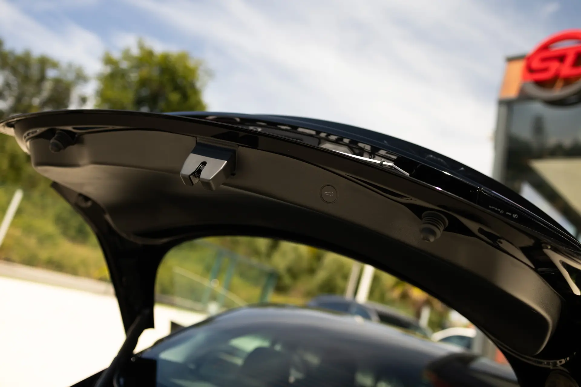 Tesla Model 3 Standard Range Plus RWD 20