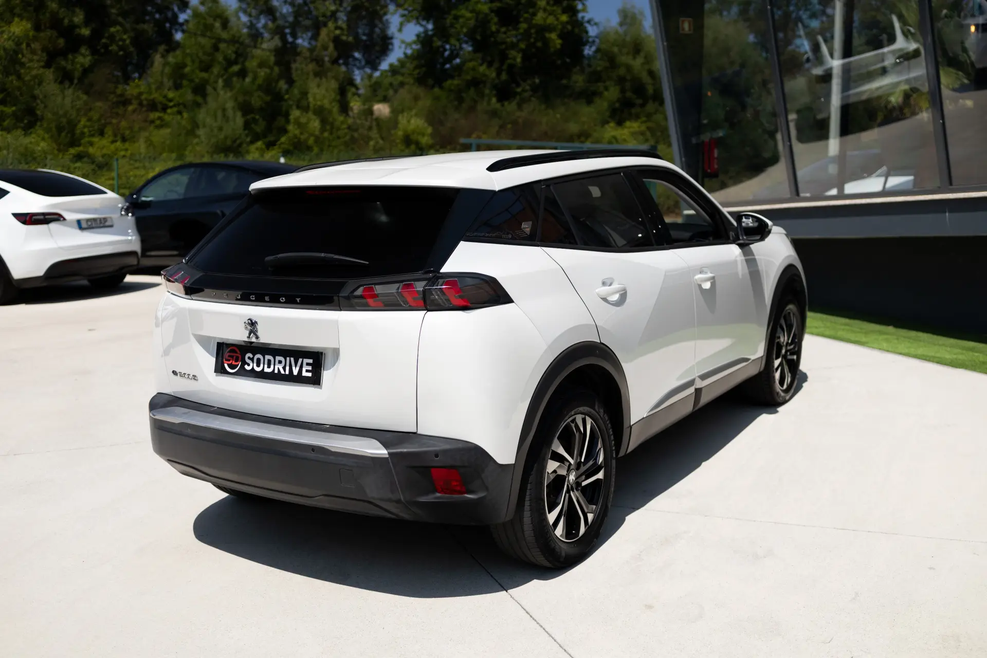 Peugeot e-2008 Allure 5