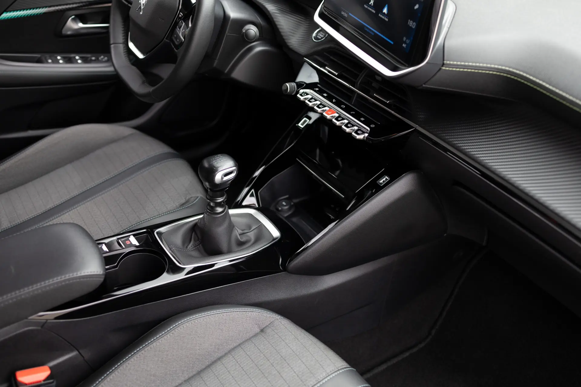 Peugeot 208 1.2 PureTech Allure 37