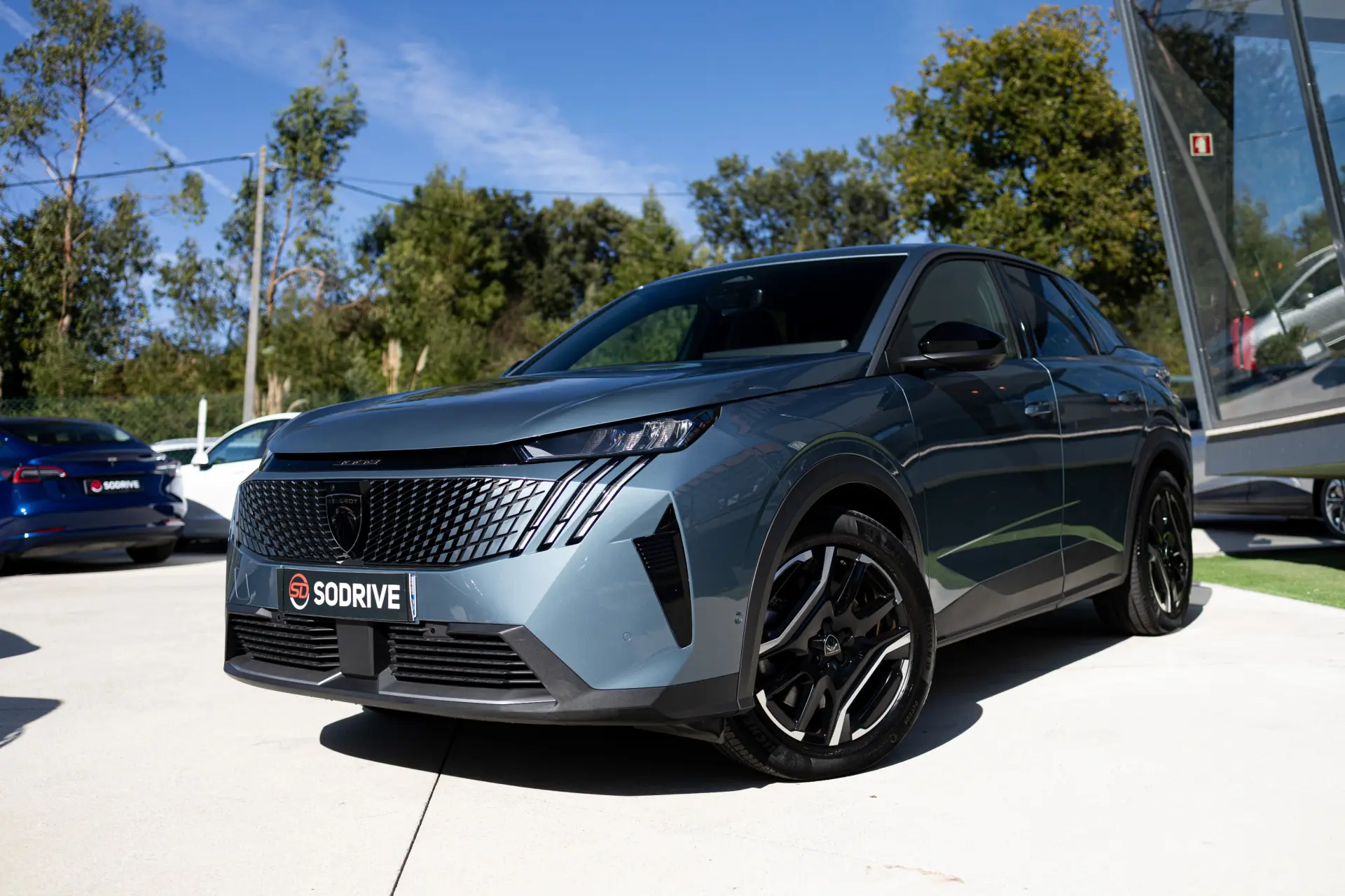 Peugeot E-3008 73 kWh Allure 13