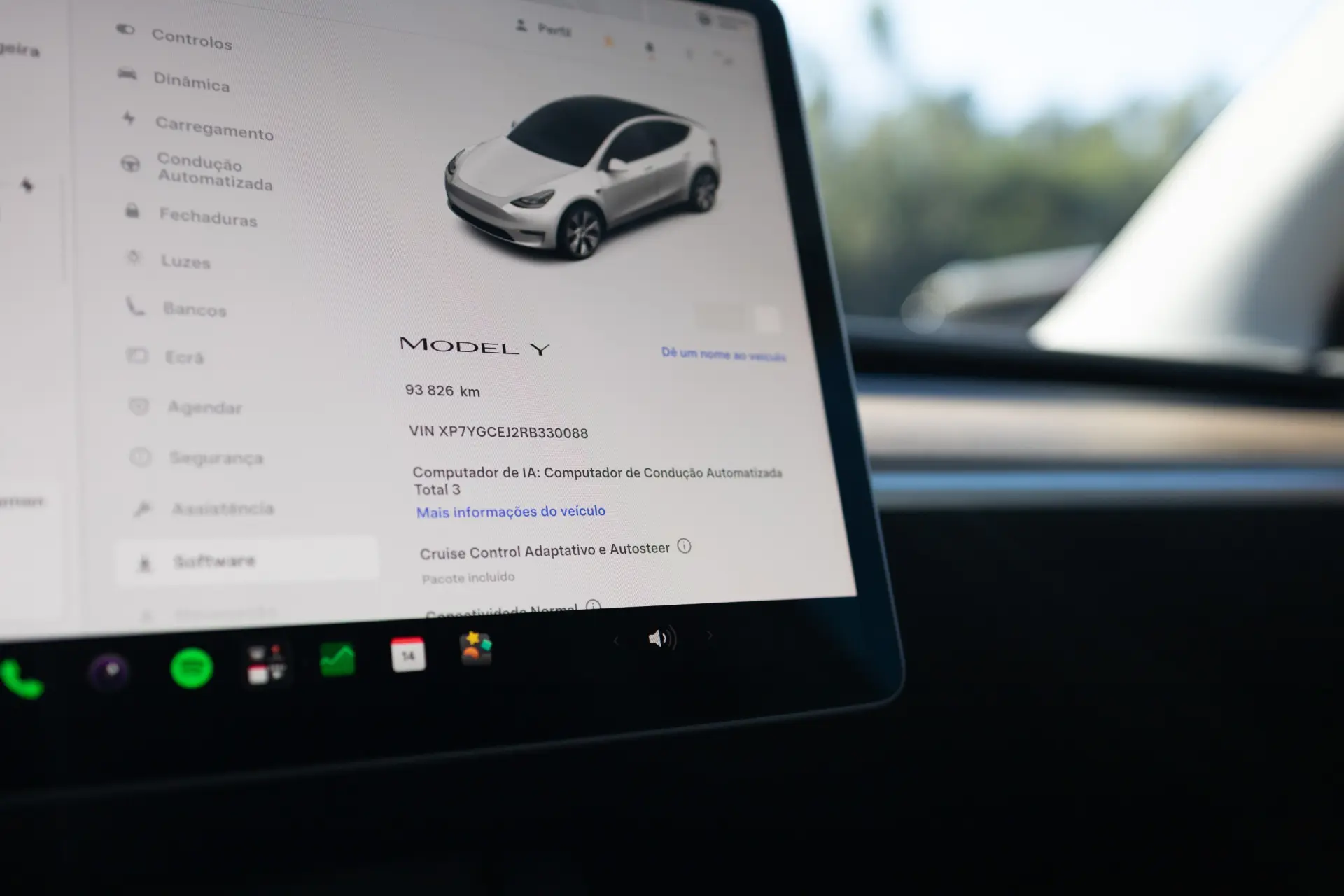 Tesla Model Y Standard 10