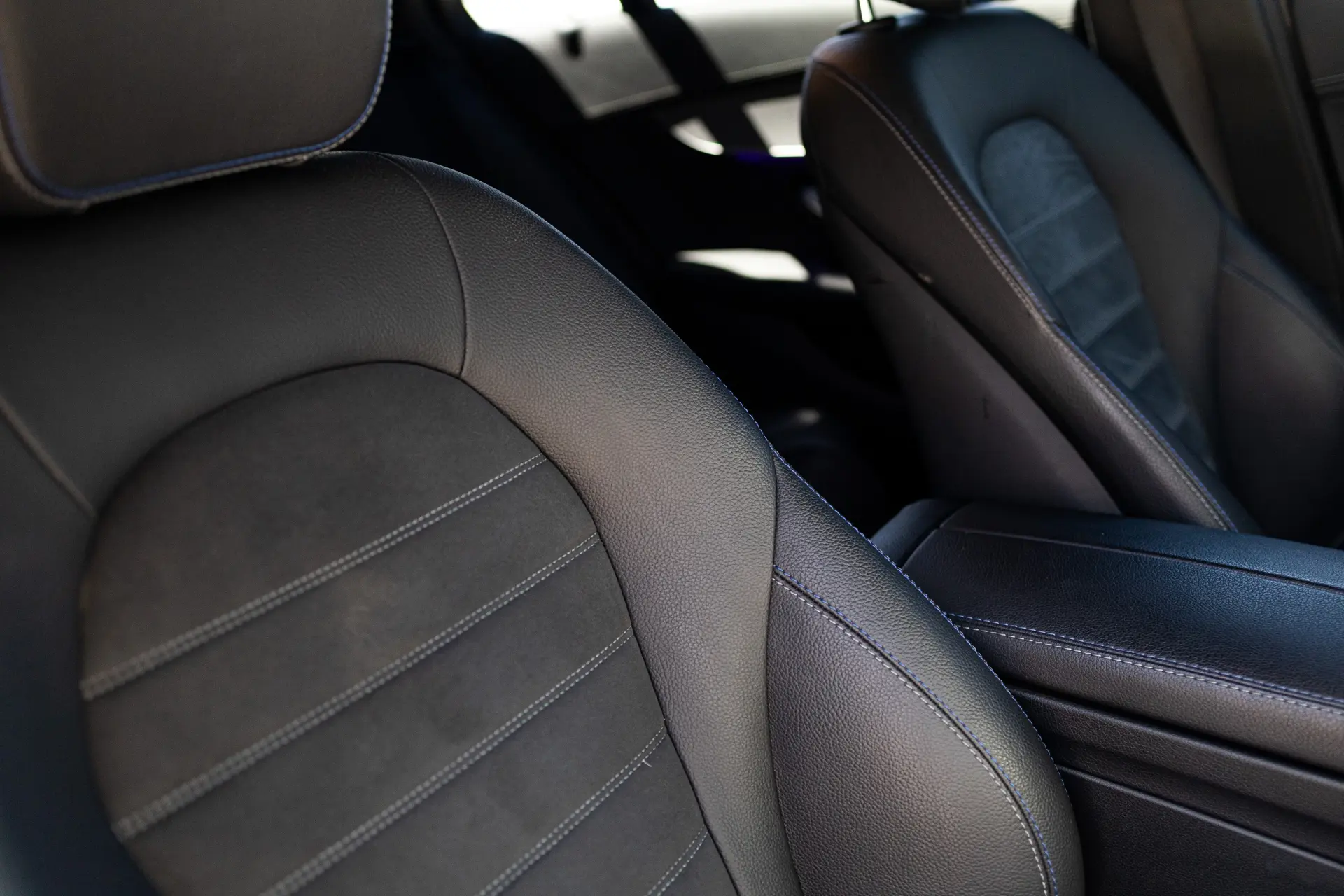 Mercedes-Benz C 300 de AMG Line 28