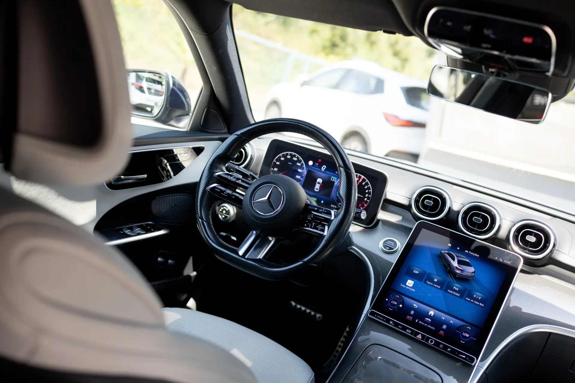 Mercedes-Benz C 300 e AMG Line 2