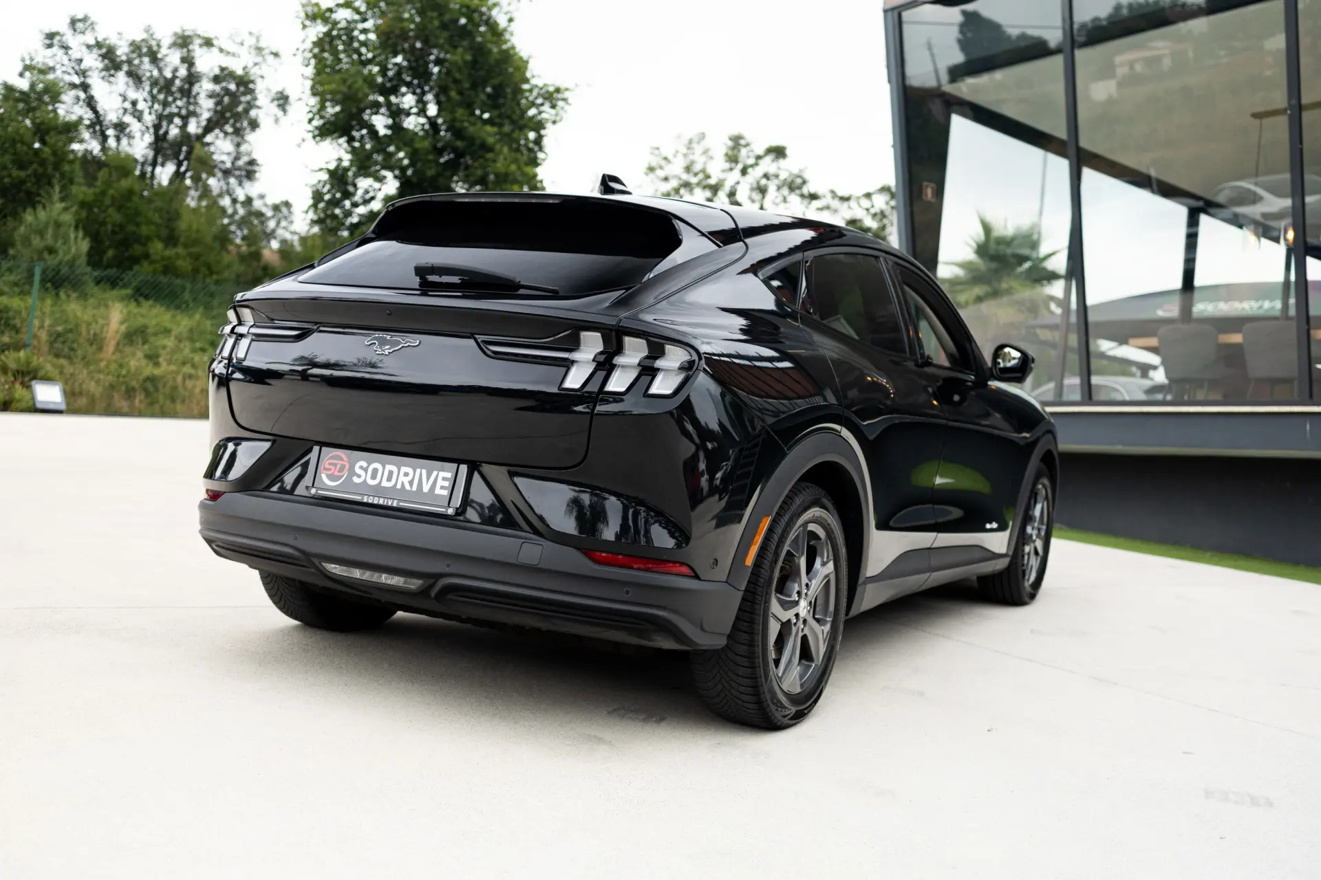 Ford Mustang Mach-E Standard Range 6