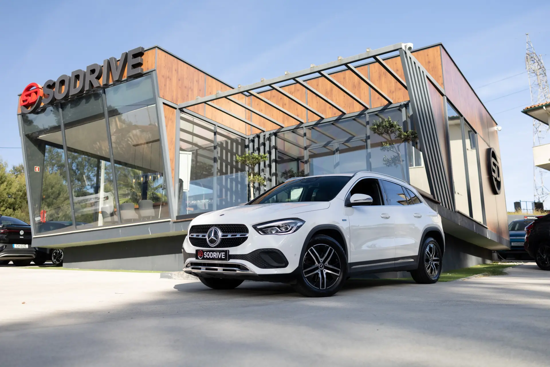 Mercedes-Benz GLA 250 e 8G-DCT Progressive 1
