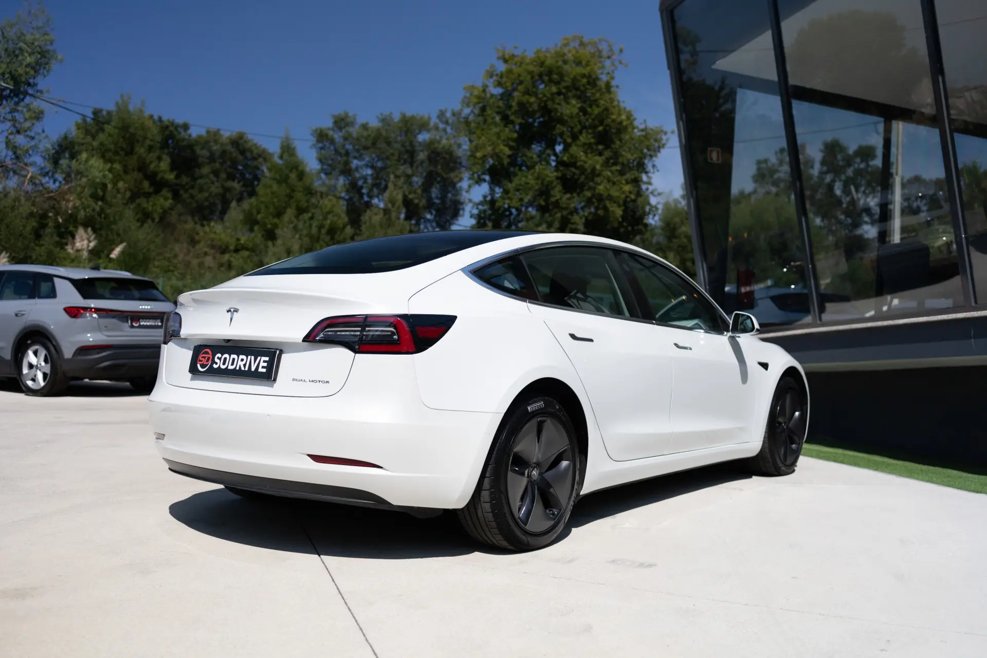Tesla Model 3 Long-Range Dual Motor AWD 6
