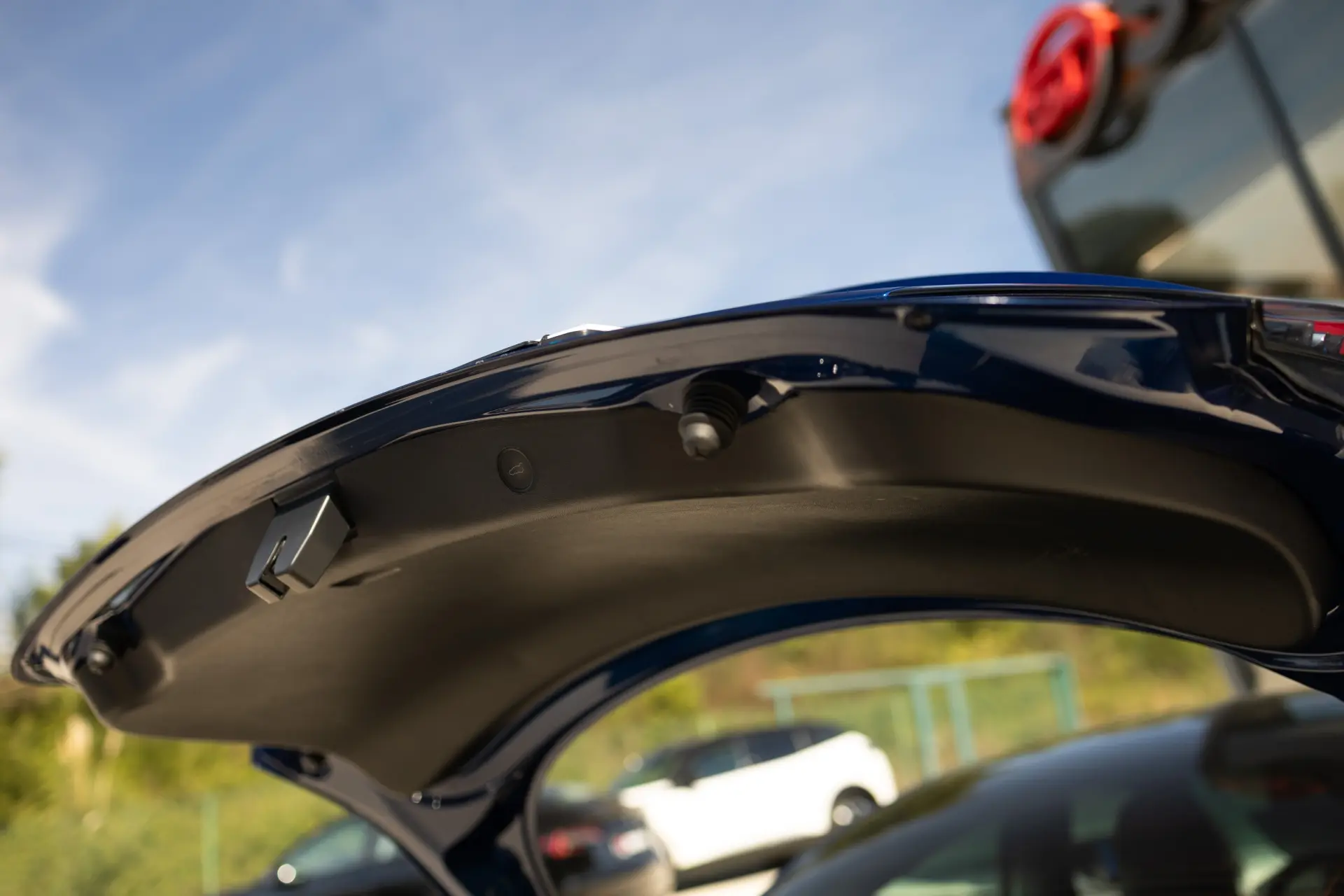 Tesla Model 3 Long-Range Dual Motor AWD 18