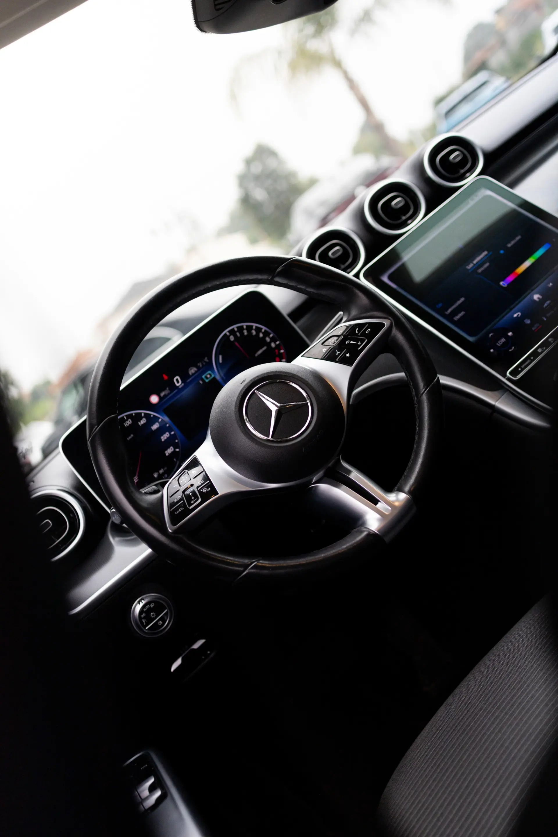 Mercedes-Benz C 300 e Avantgarde 27