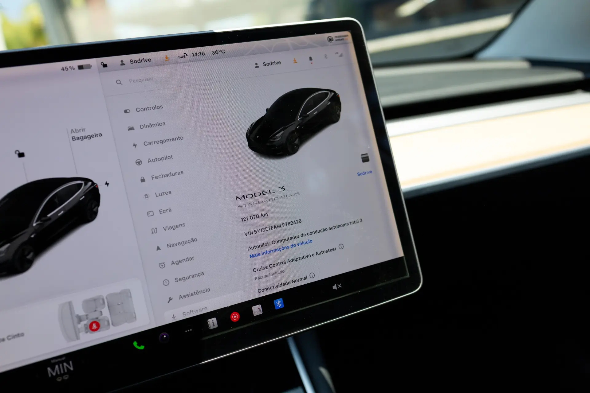 Tesla Model 3 Standard Range Plus RWD 18