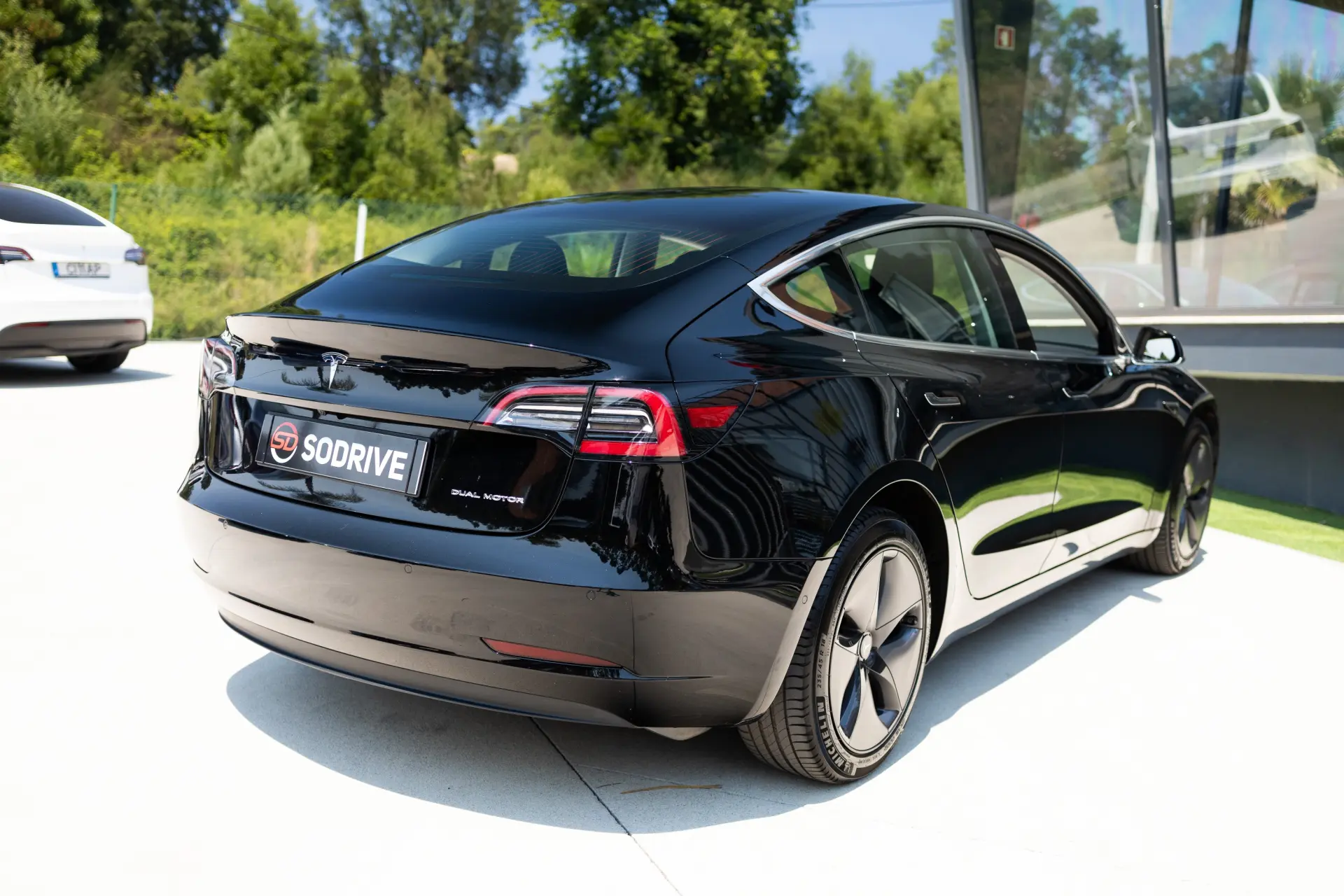 Tesla Model 3 Long-Range Dual Motor AWD 6