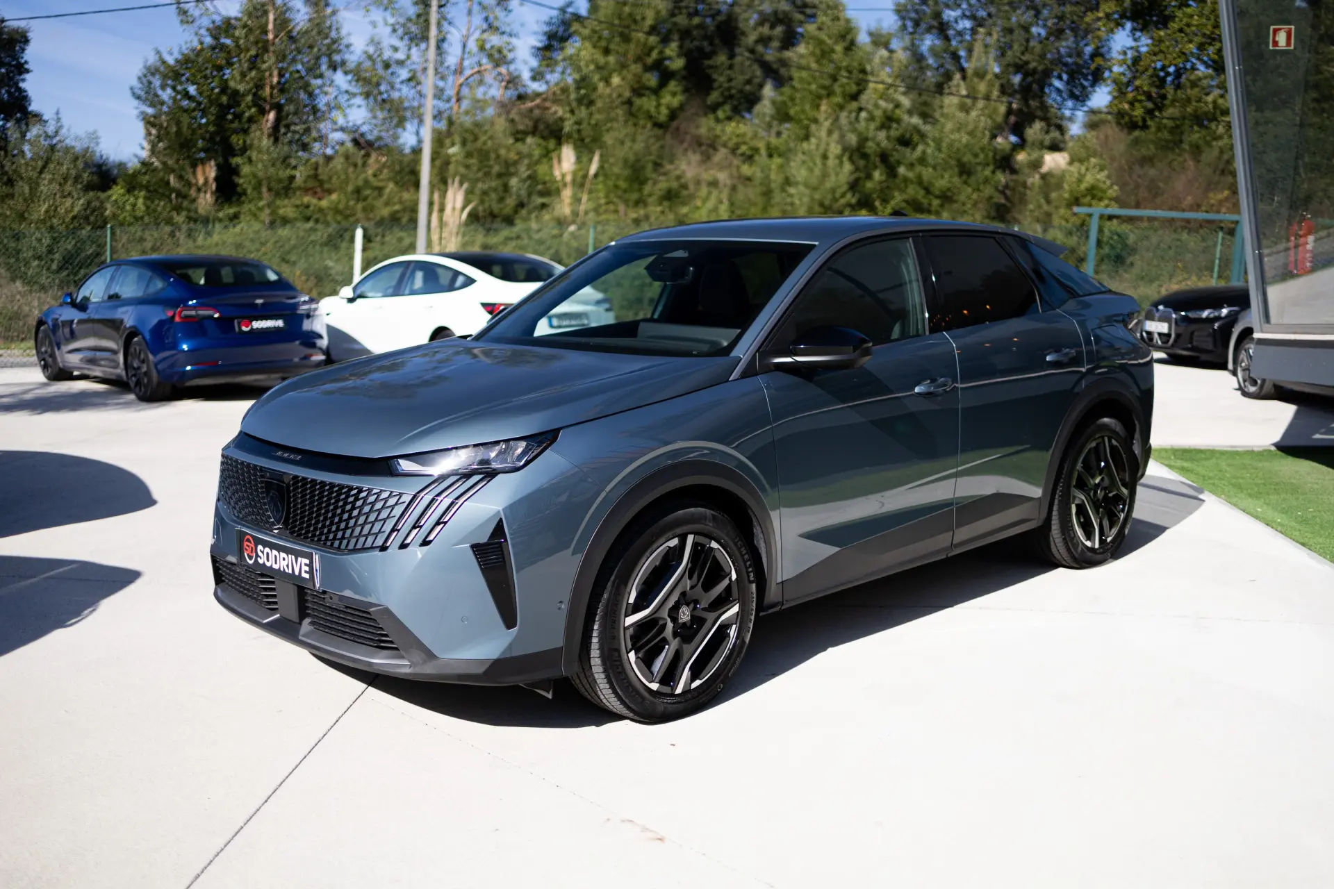 Peugeot E-3008 73 kWh Allure 5