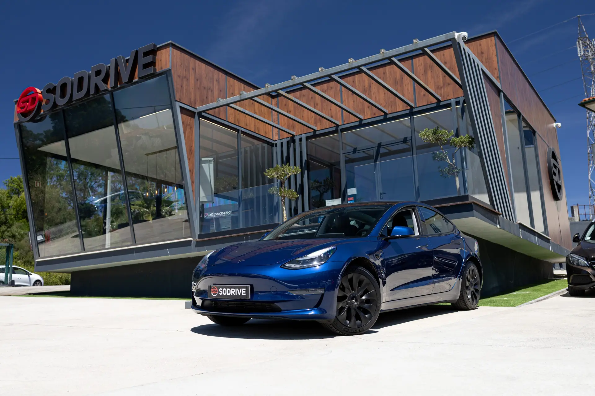 Tesla Model 3 Standard Range Plus RWD 1