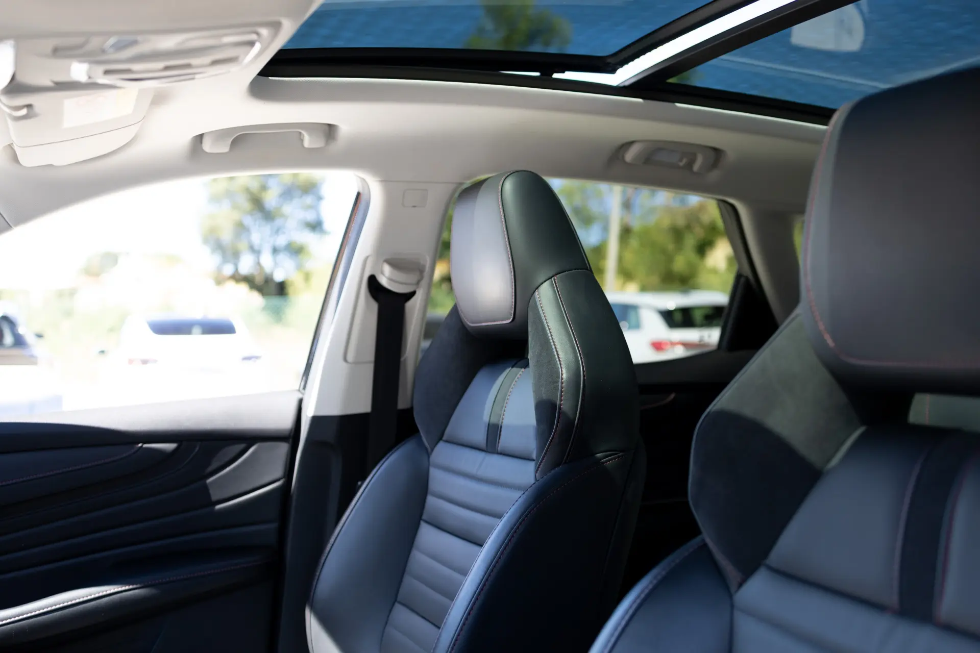MG EHS 1.5T-GDI Luxury 8