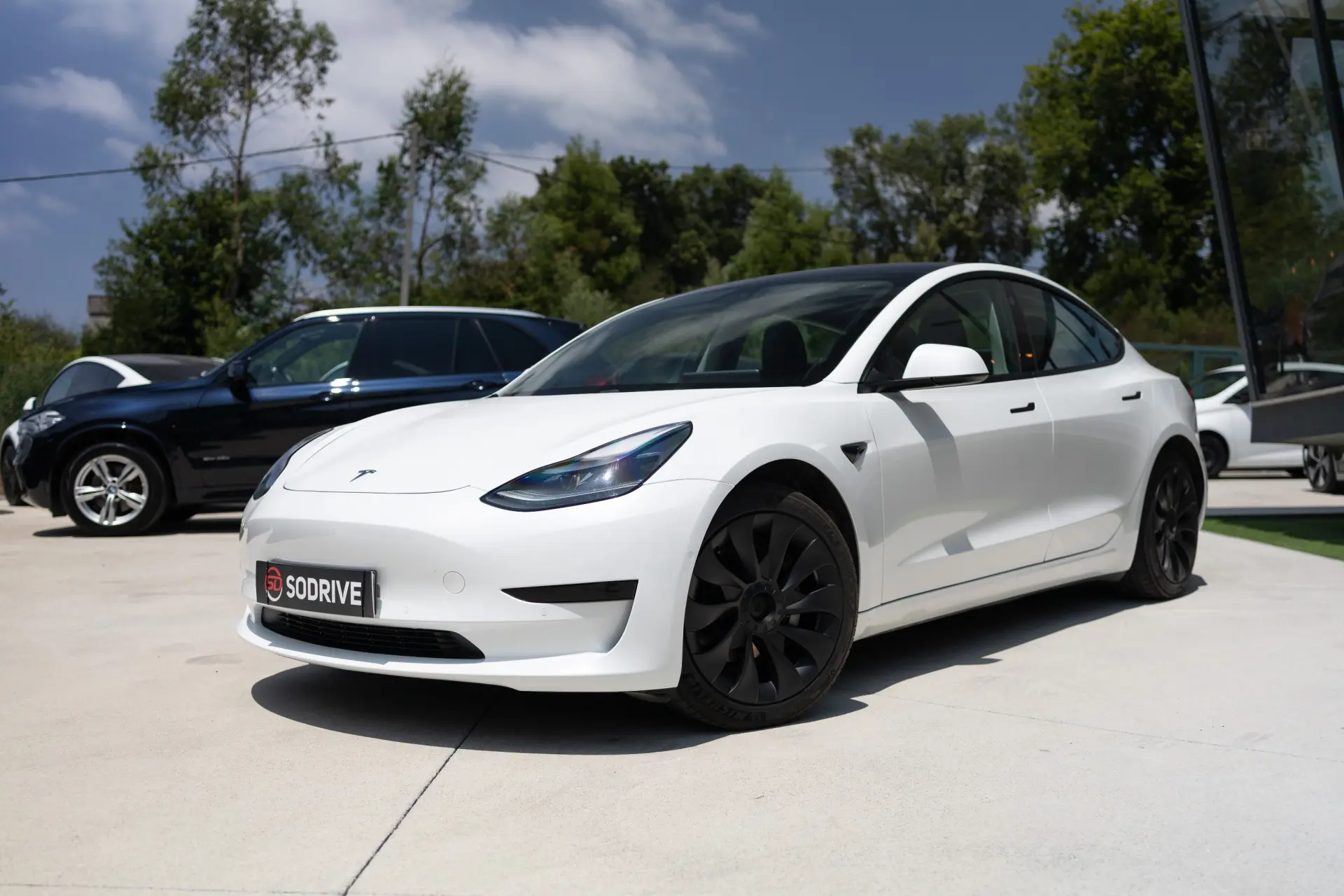 Tesla Model 3 Standard RWD Plus 3