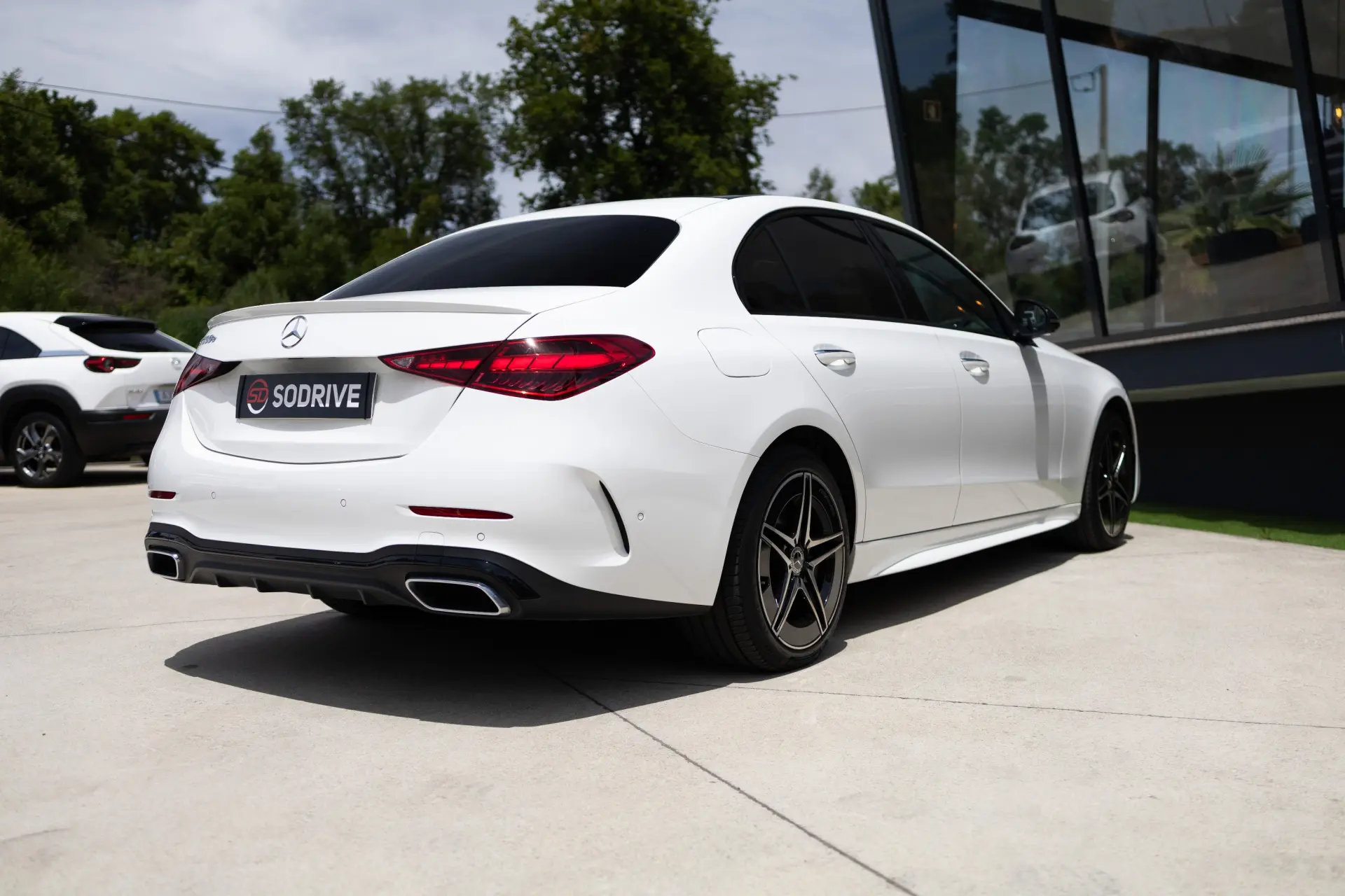 Mercedes-Benz C 300 e AMG Line 6