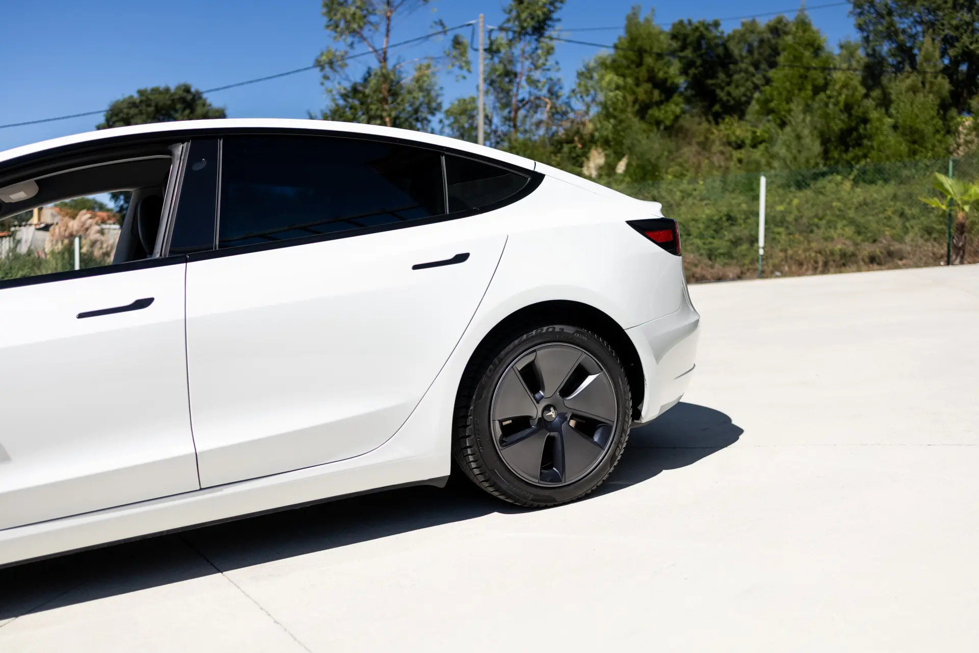 Tesla Model 3 Standard Range Plus RWD 15