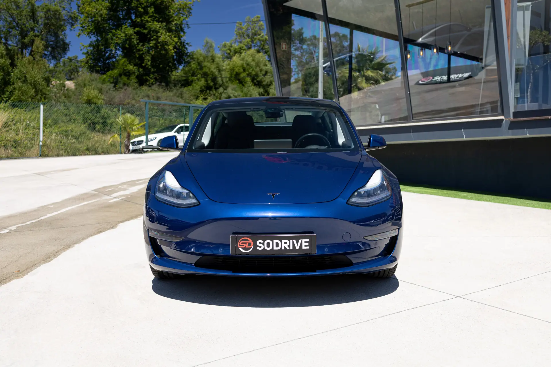Tesla Model 3 Standard Range Plus RWD 2