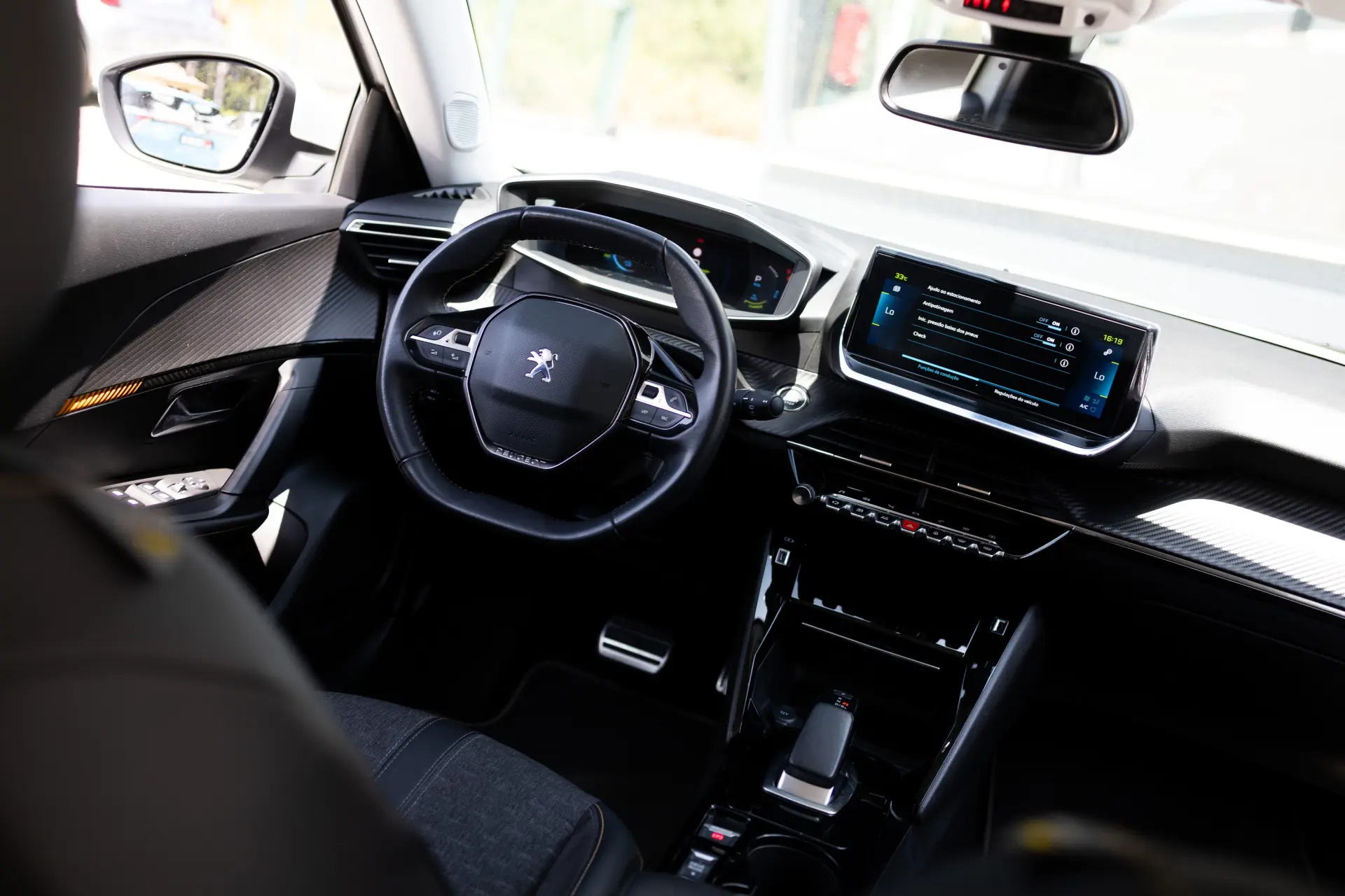 Peugeot e-2008 Allure 2