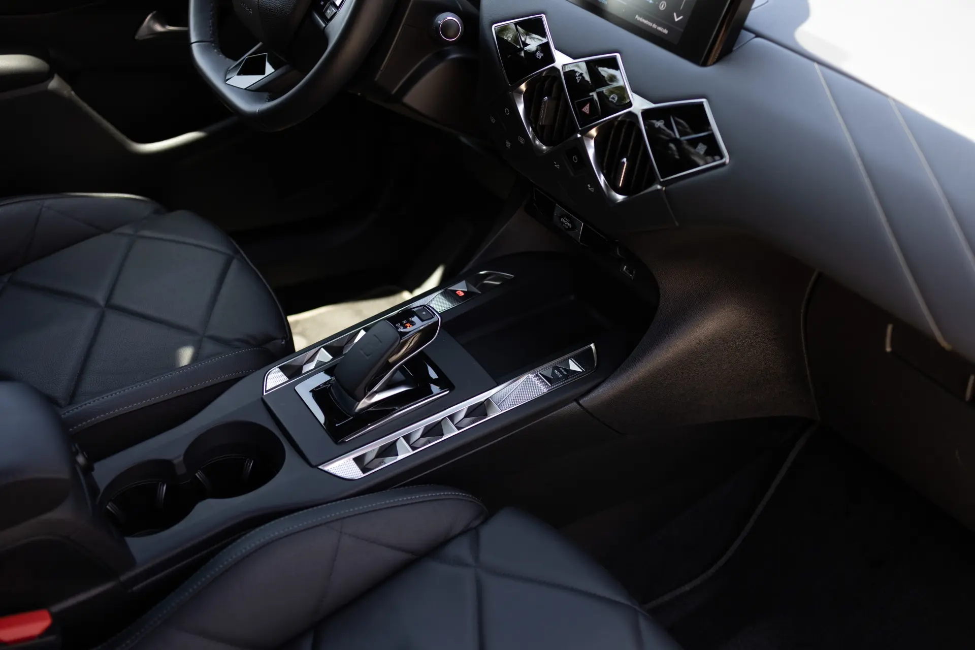 DS DS3 Crossback E-Tense Performance Line 35
