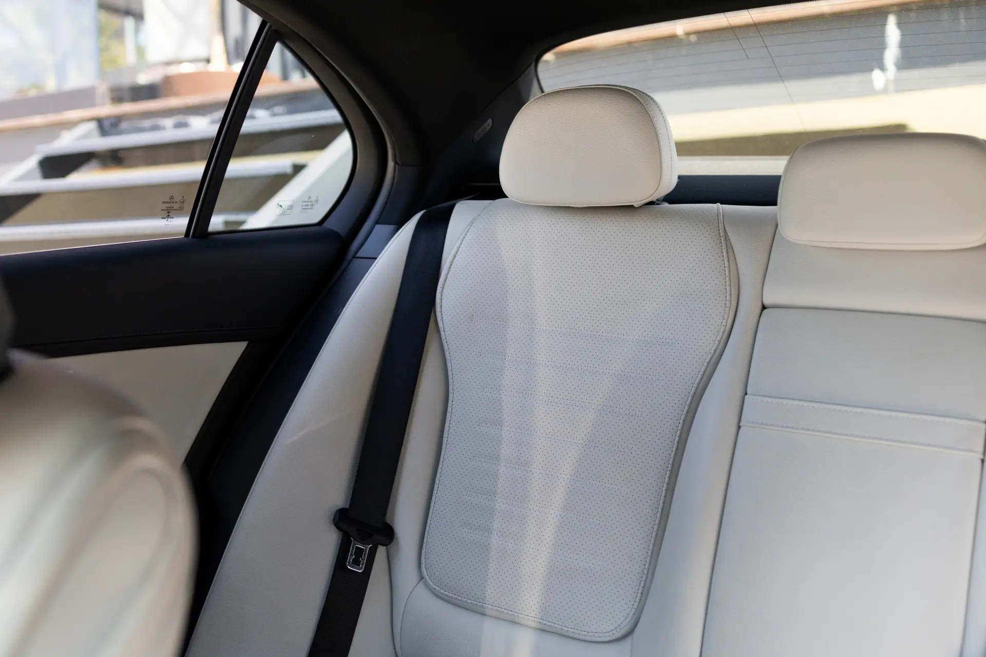 Mercedes-Benz C 300 e AMG Line 9