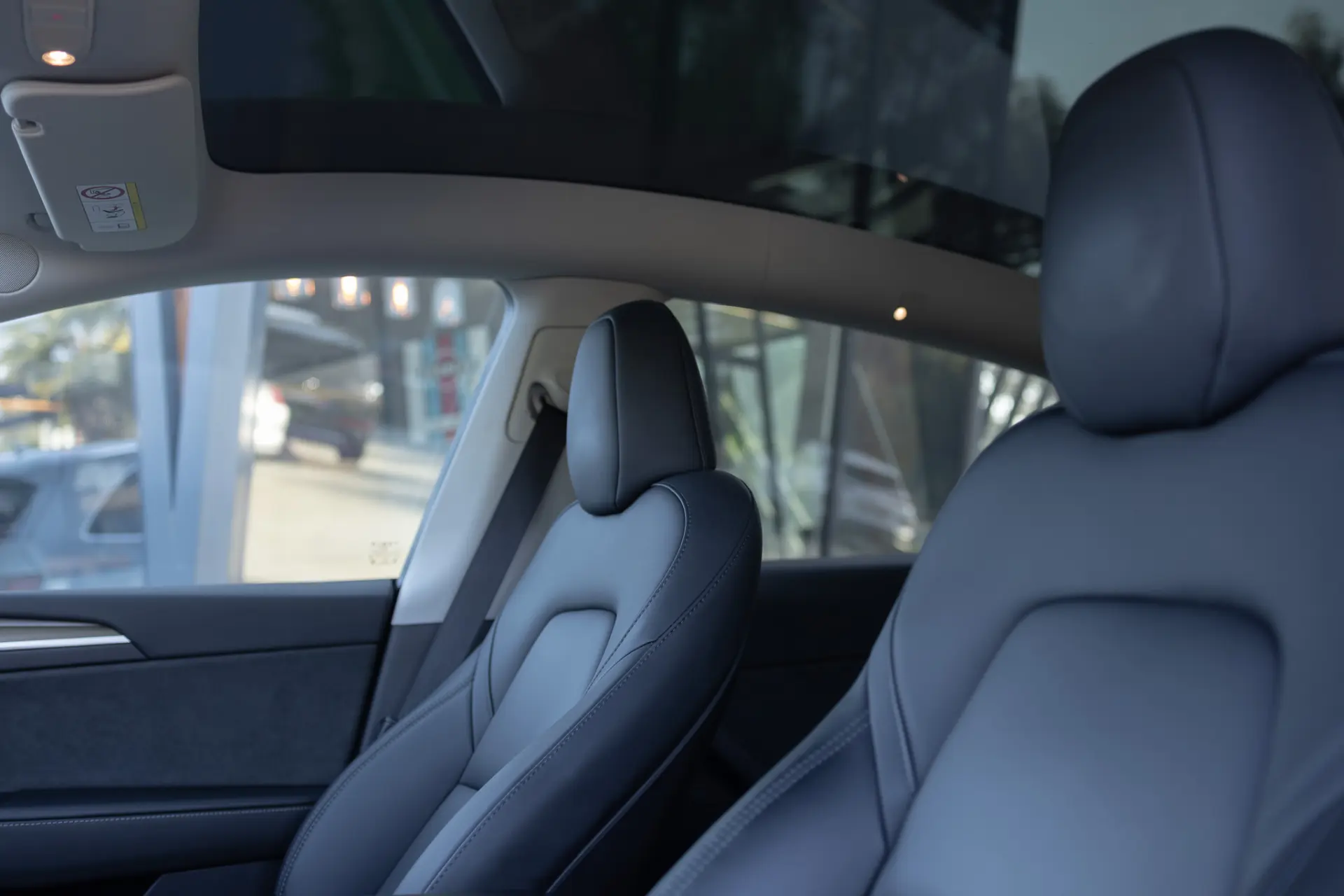 Tesla Model Y Long Range Dual Motor AWD 22