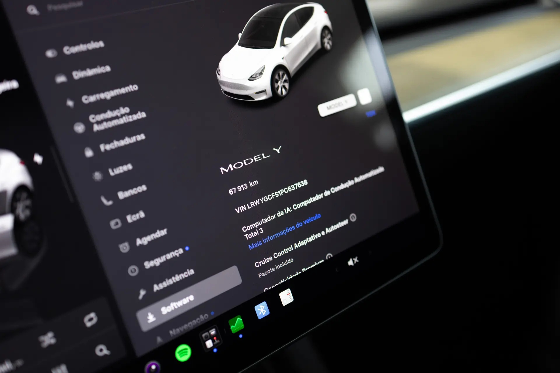 Tesla Model Y Standard 9